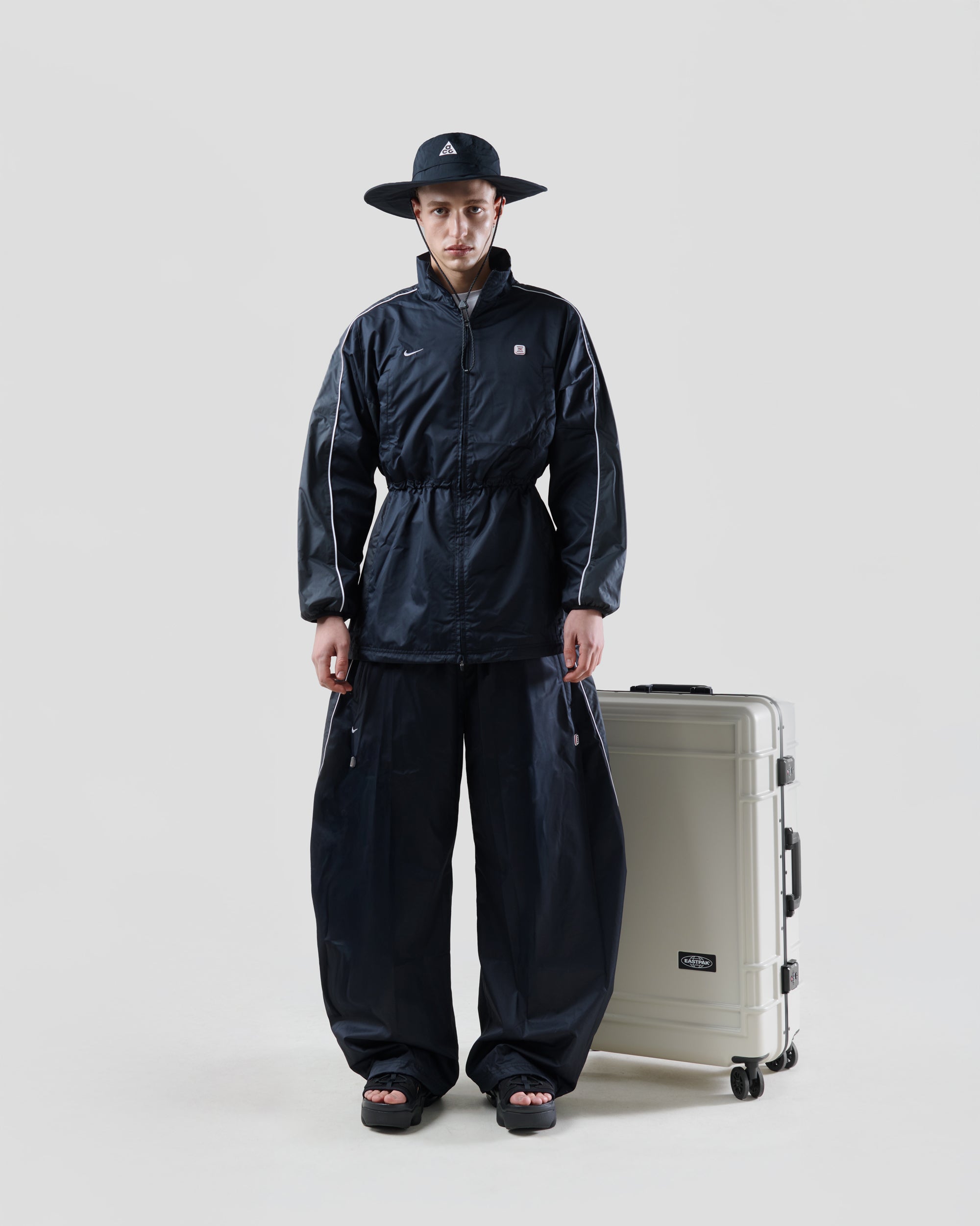 Jackets Coats Nike Sportswear Shox Woven Relaxed Women's Light Jacket - IH0259-010