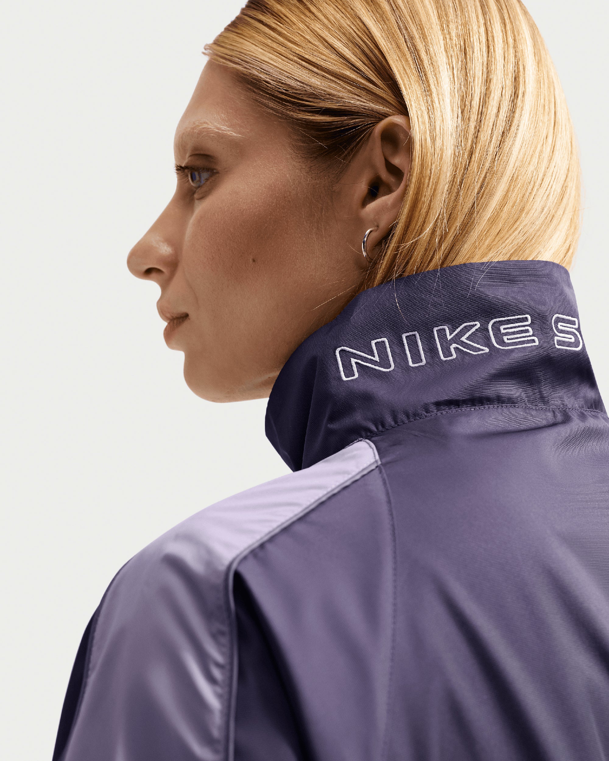 Nike Sportswear Shox Woven Relaxed Women's Light Jacket