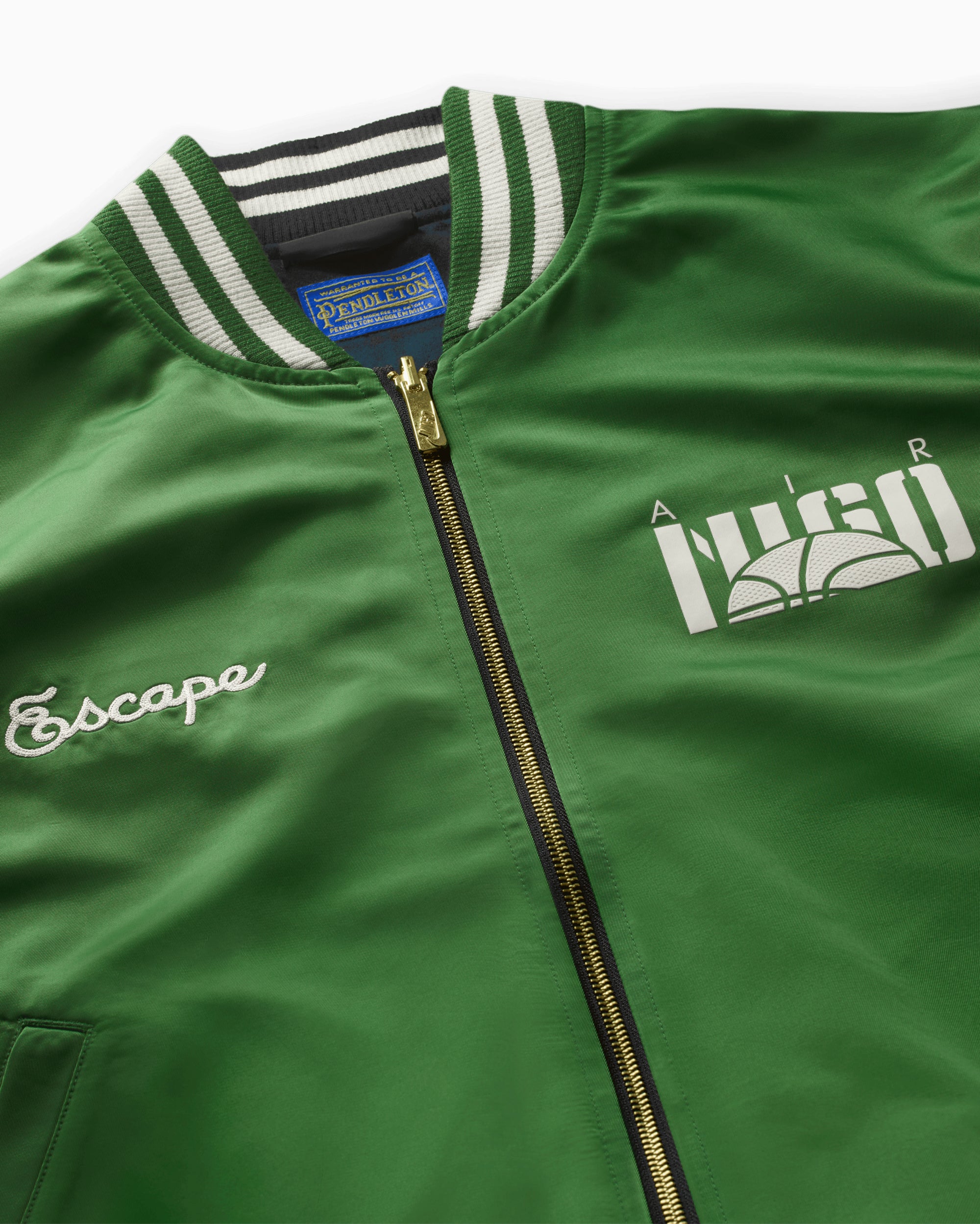 未使用 NIGO x Nike NRG Varsity Jacket Green Nike: Men's Nigo Reversible Coach Jacket (Forest Green/Black