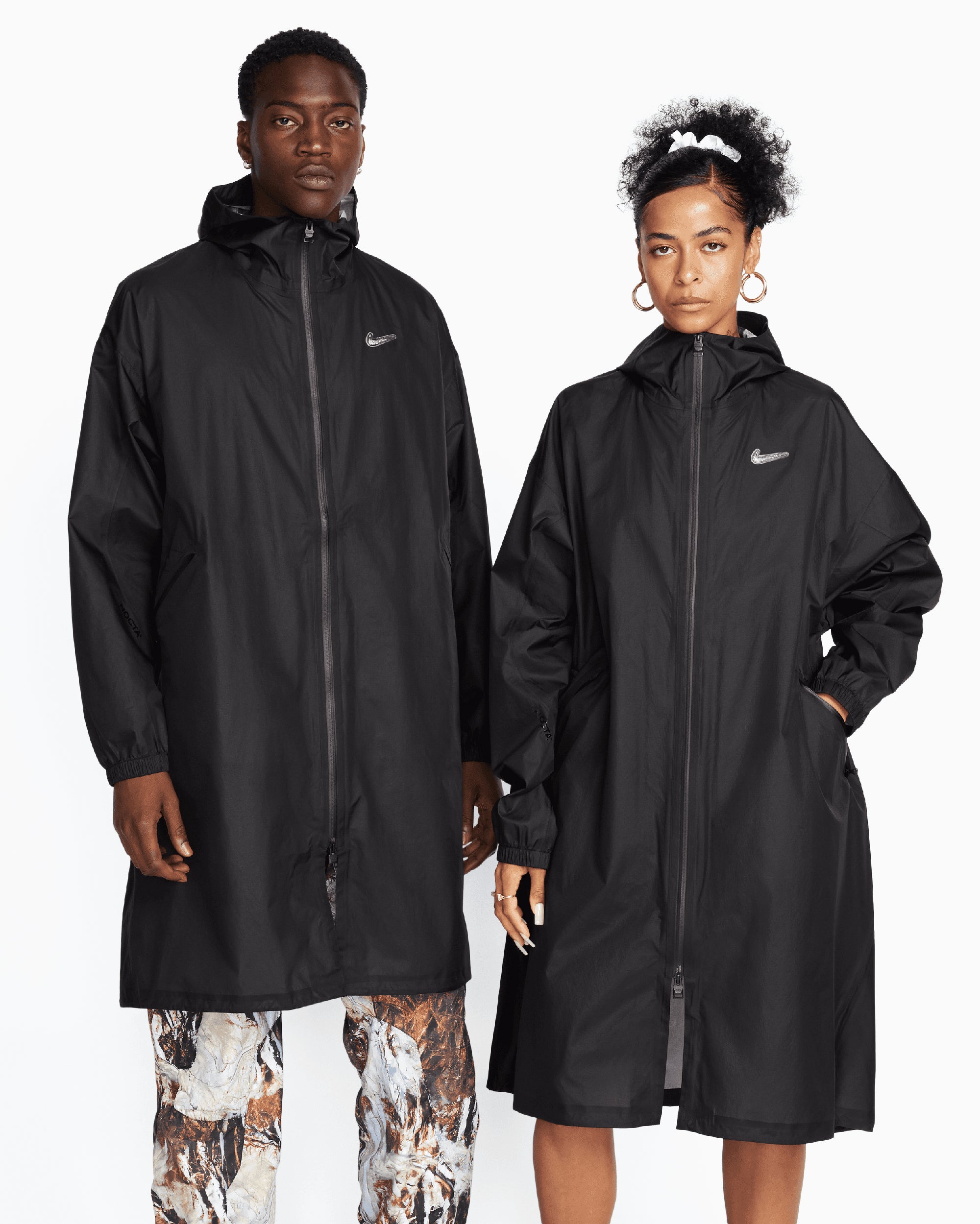 ナイキ 【NOCTA】 ﾌﾞﾗｯｸ DR2678-010 NRG LR SF ﾌｰﾃﾞｨ ｼﾞｬｹｯﾄ XS NIKE W NRG LR SF JACKET HD BLACK/BLACK 23SP-S（ナイキ ウィメンズ