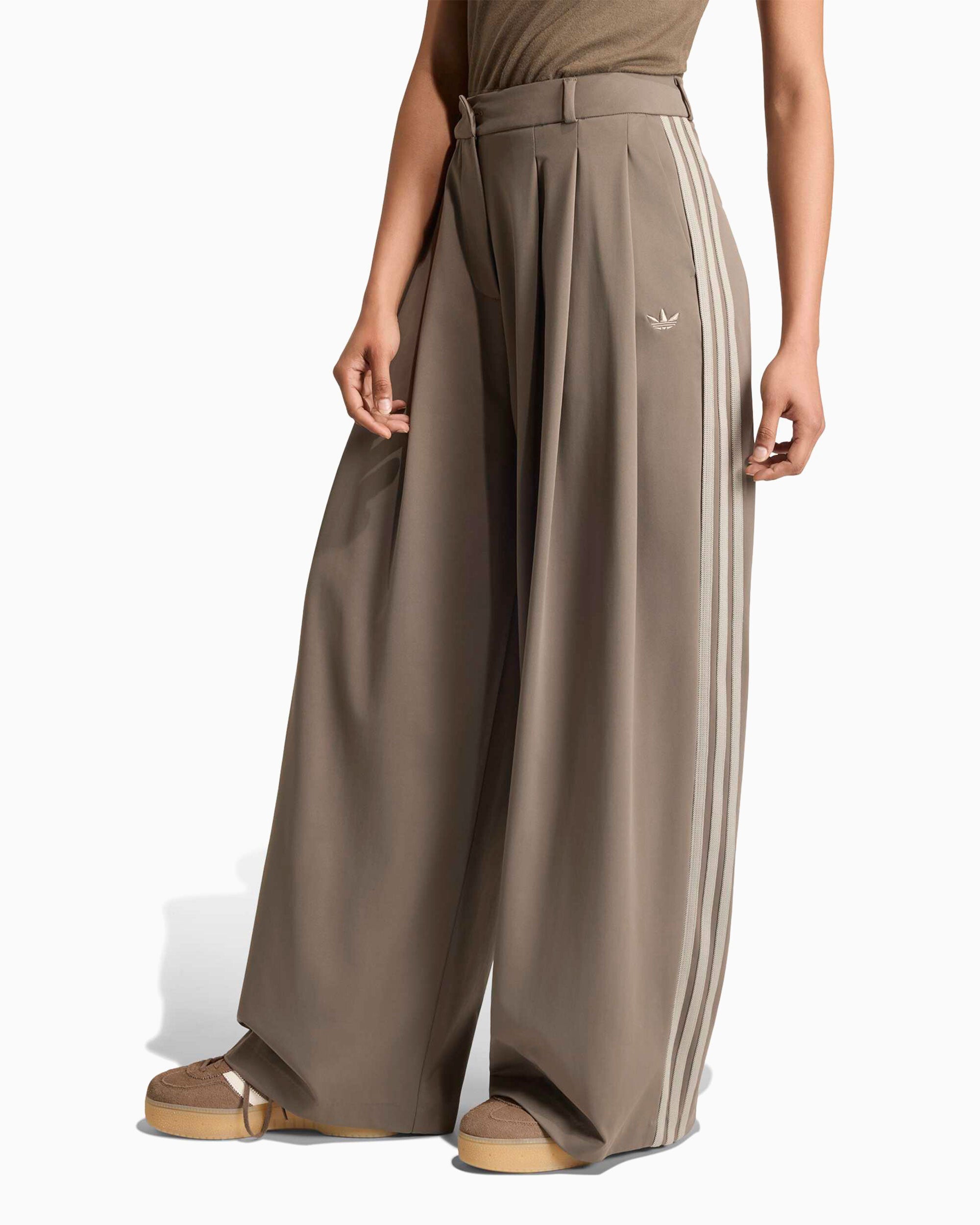Pants adidas Originals Pleated Relaxed Women's Chino Pants - KR9619