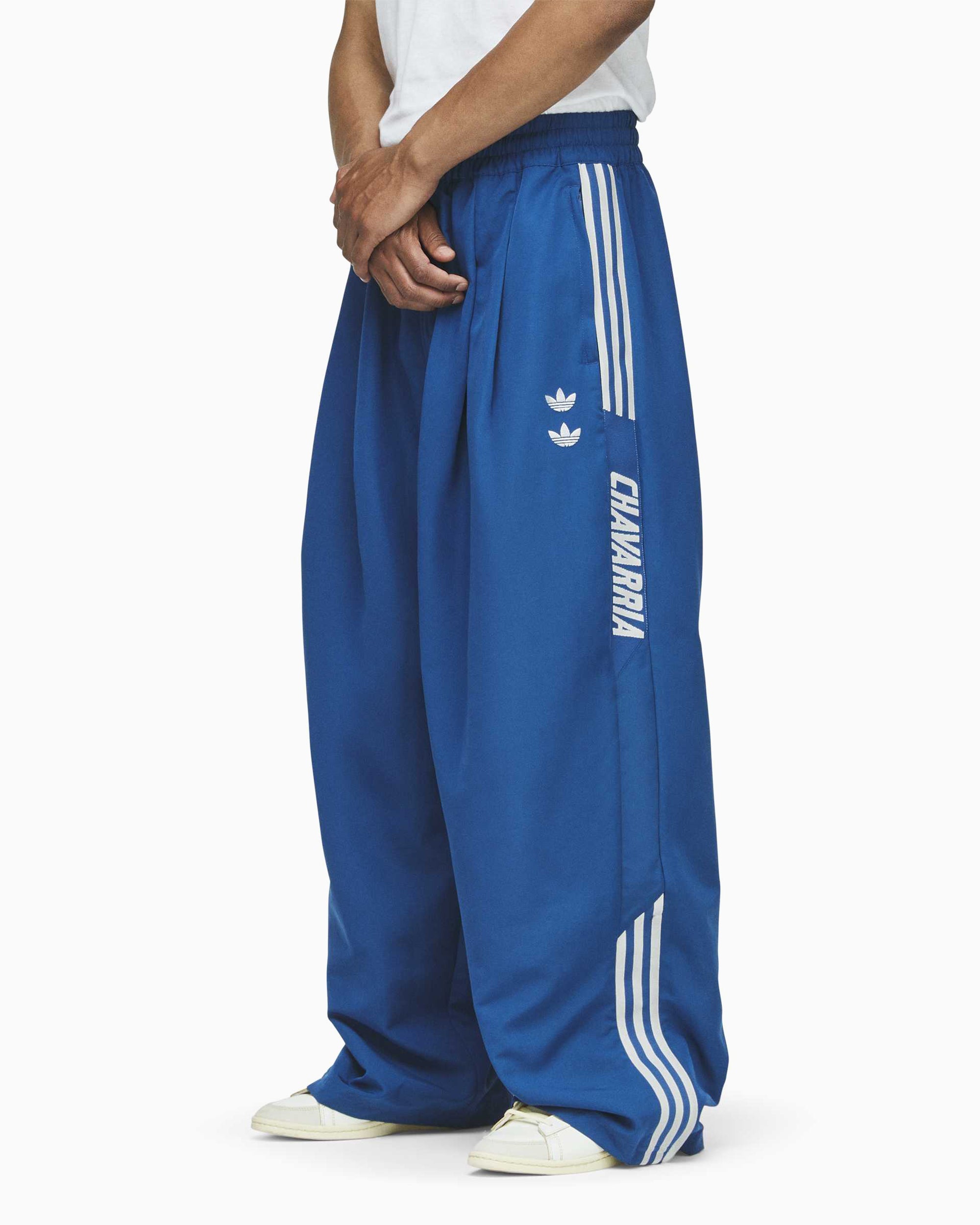 adidas Originals x Willy Chavarria x Willy Chavarria Knit Relaxed Unis adidas Originals x Willy Chavarria x Willy Chavarria Knit Relaxed Unis