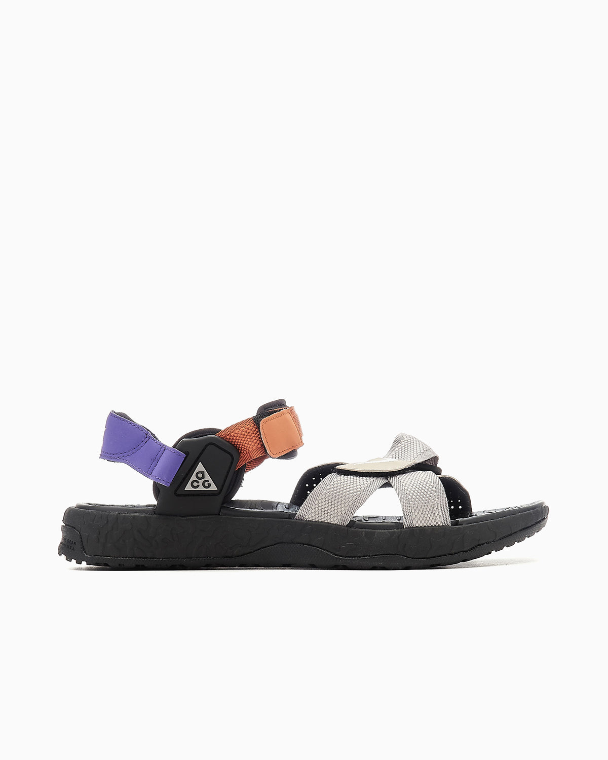 sandals-nike-acg-air-deschutz- 