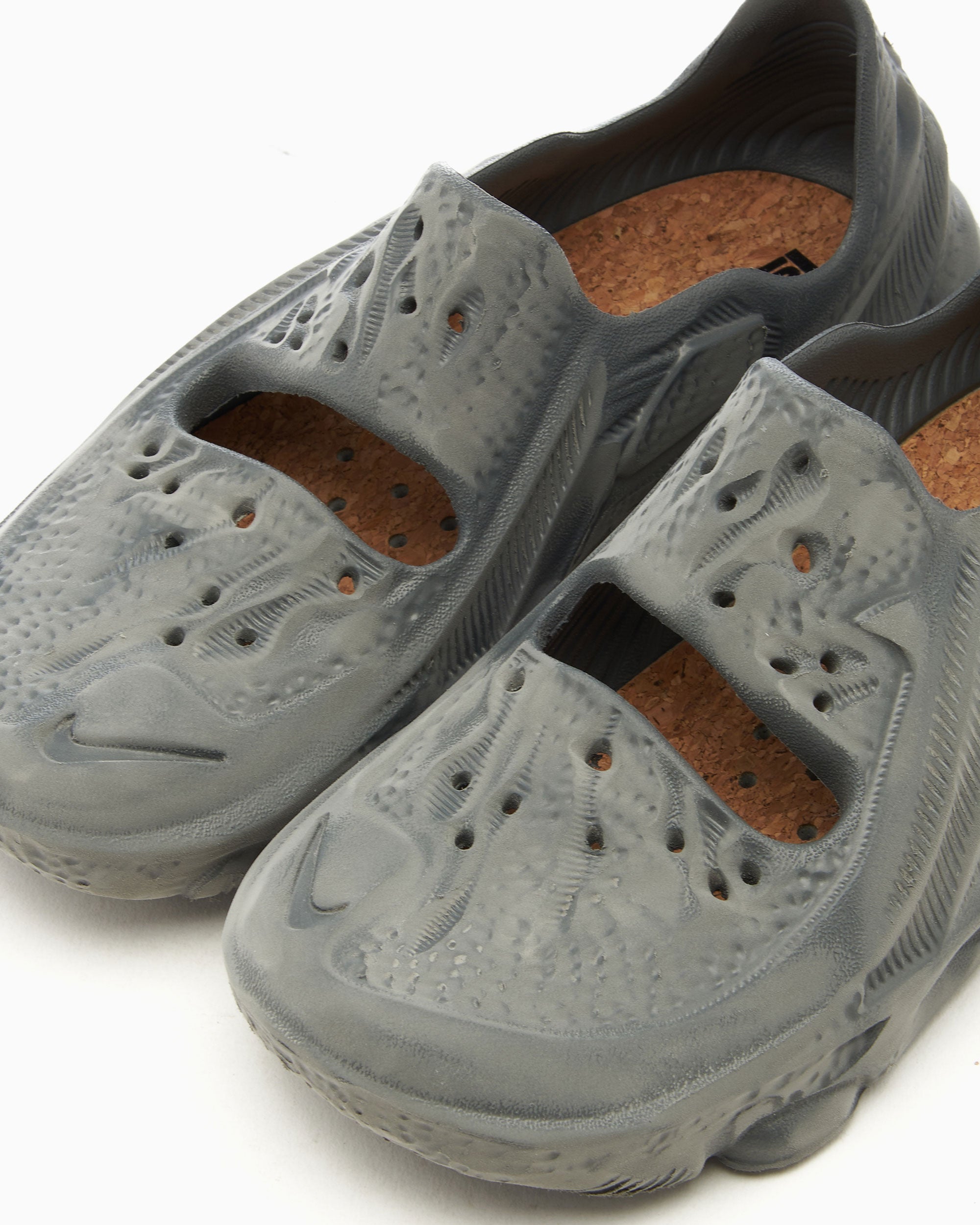 Nike ISPA Universal