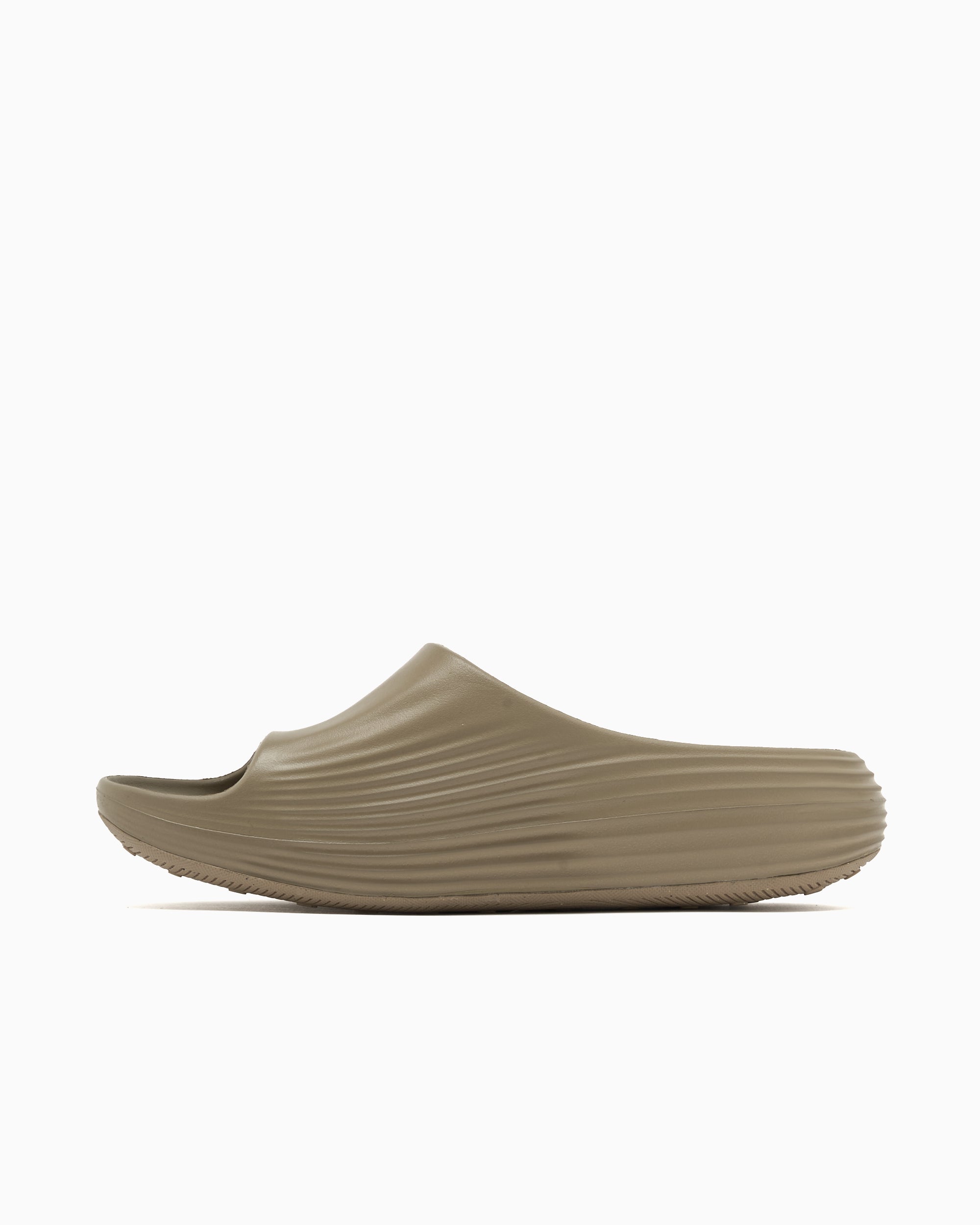 sandals-nike-reactx-rejuven8-
