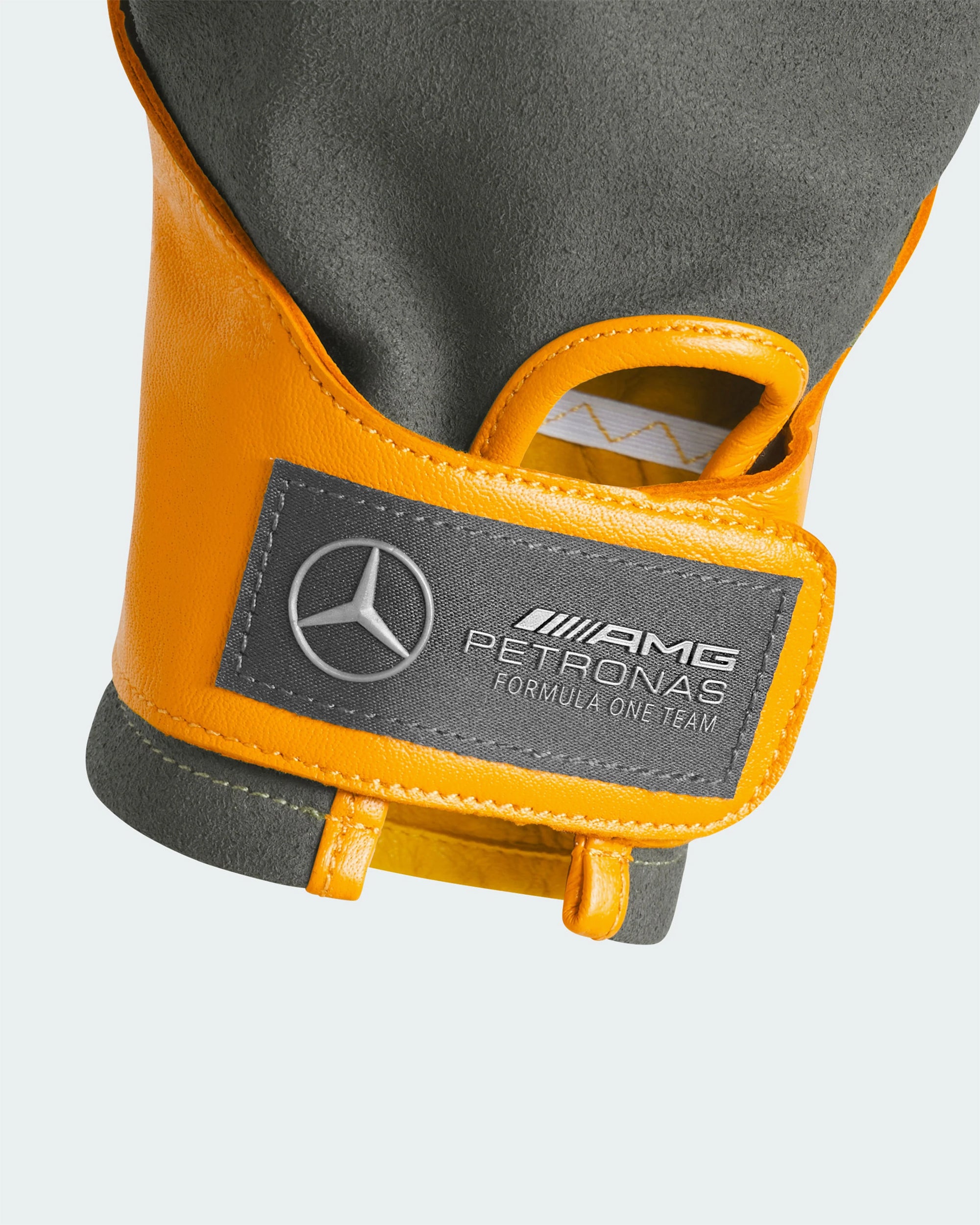 handschuhe mercedes adidas Originals x Bad Bunny x Mercedes AMG Petronas Racing Unisex Glo