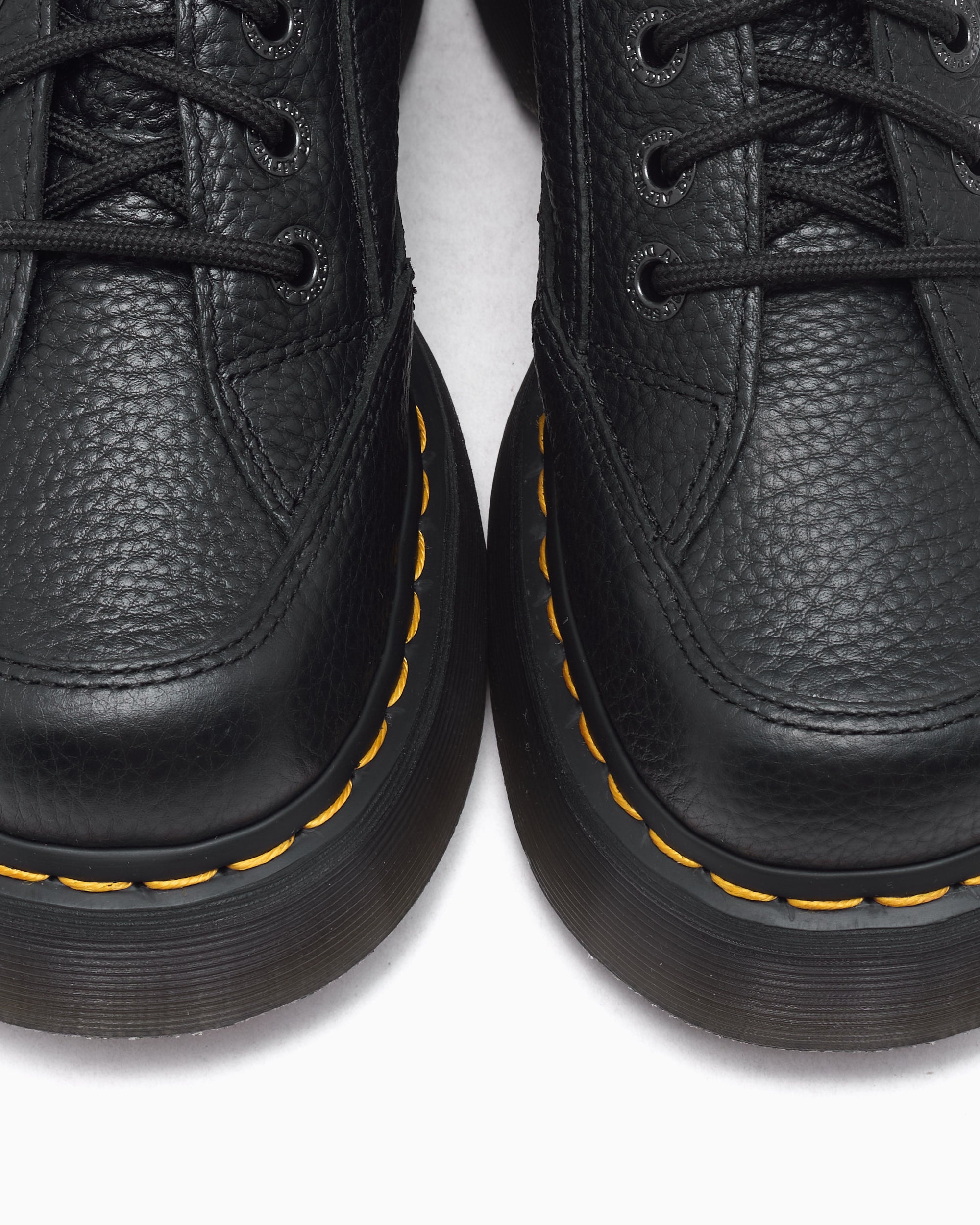Dr. Martens Buzz 5i Women's Shoes