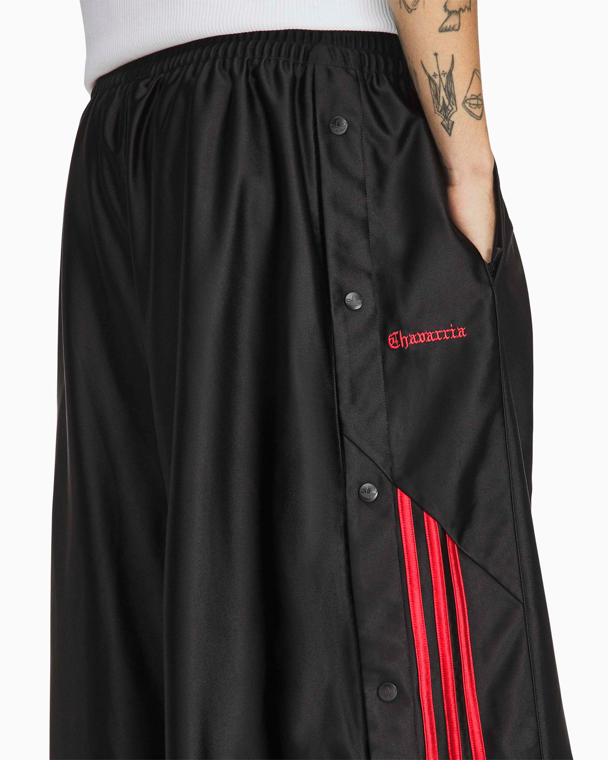Shorts adidas Originals x Willy Chavarria "Dazzle" Oversize Men's Shorts - KZ3117