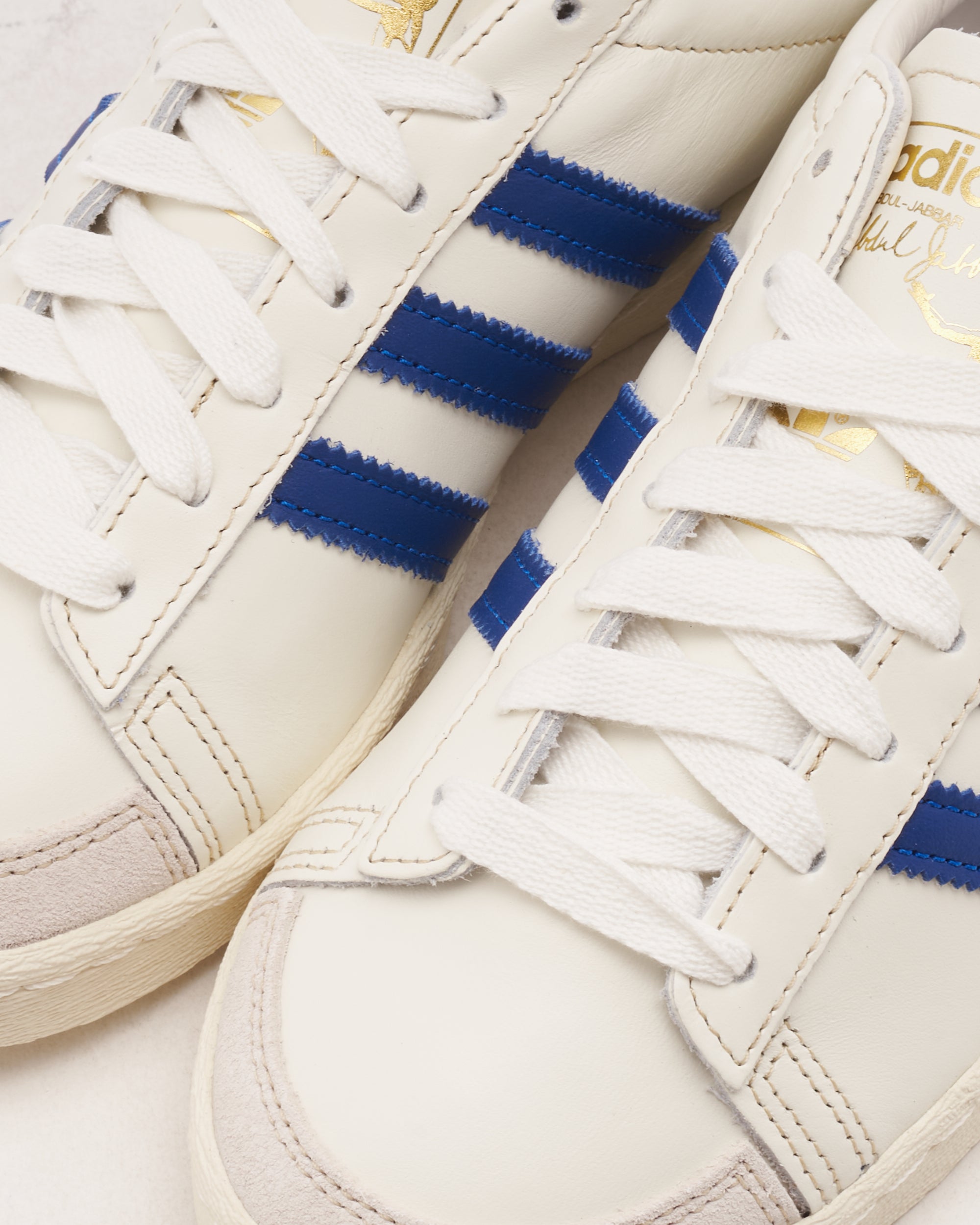 Sneakers adidas Originals Jabbar Low - JI0150
