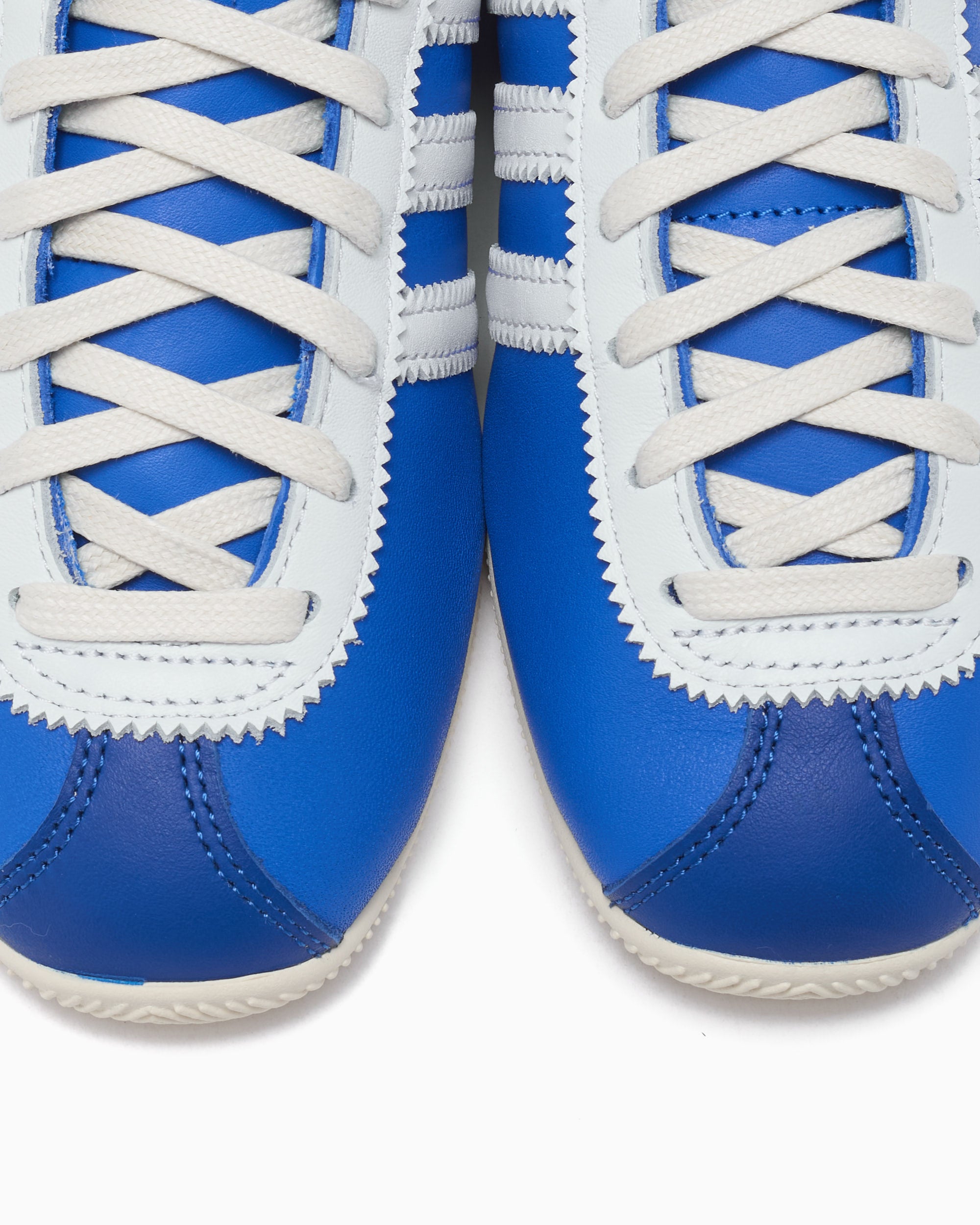 ジャズバー Indigo Blues アシュトレイ adidas Originals Japan