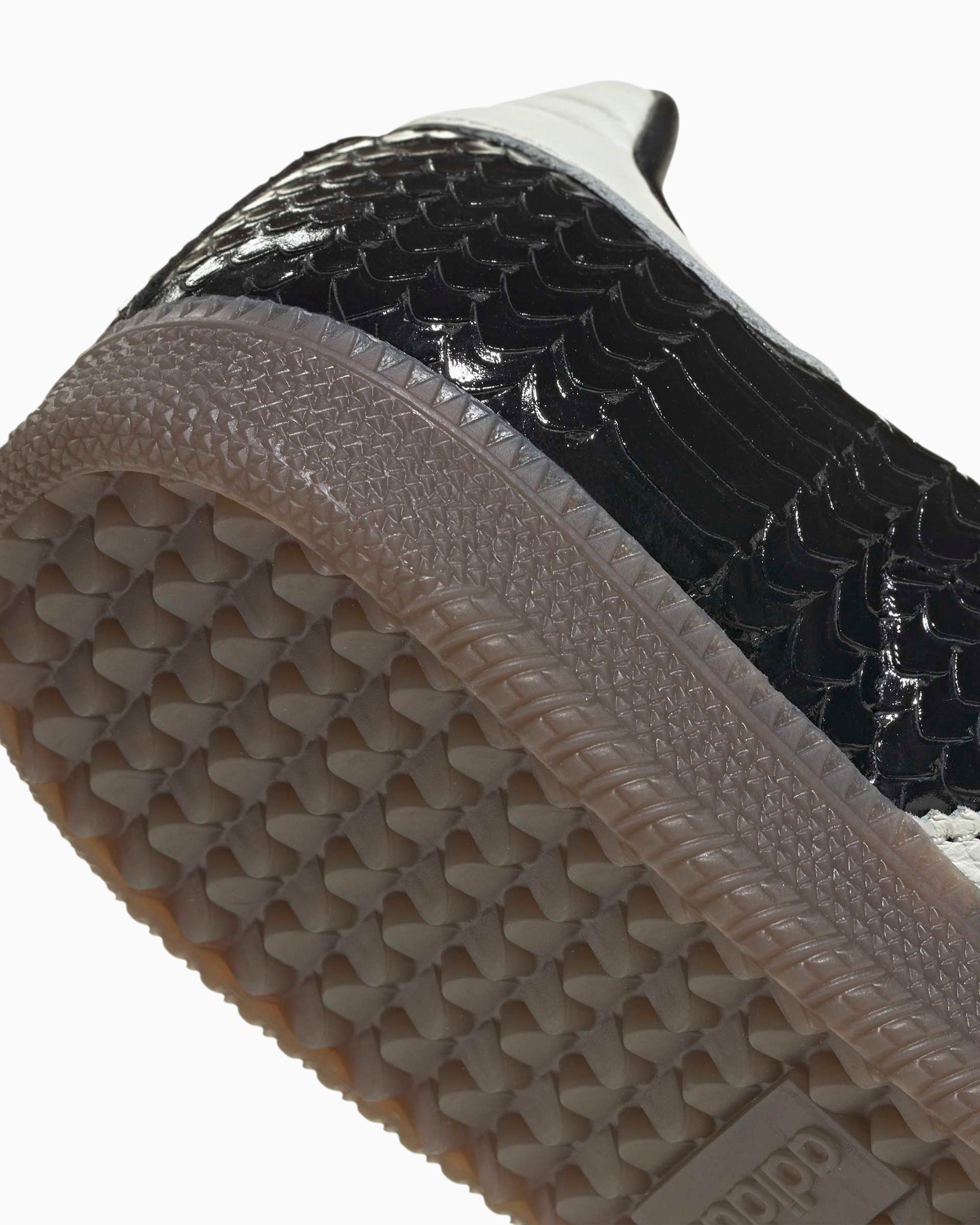 Sneakers adidas Originals Women's Samba OG "Snakeskin" - IH9015