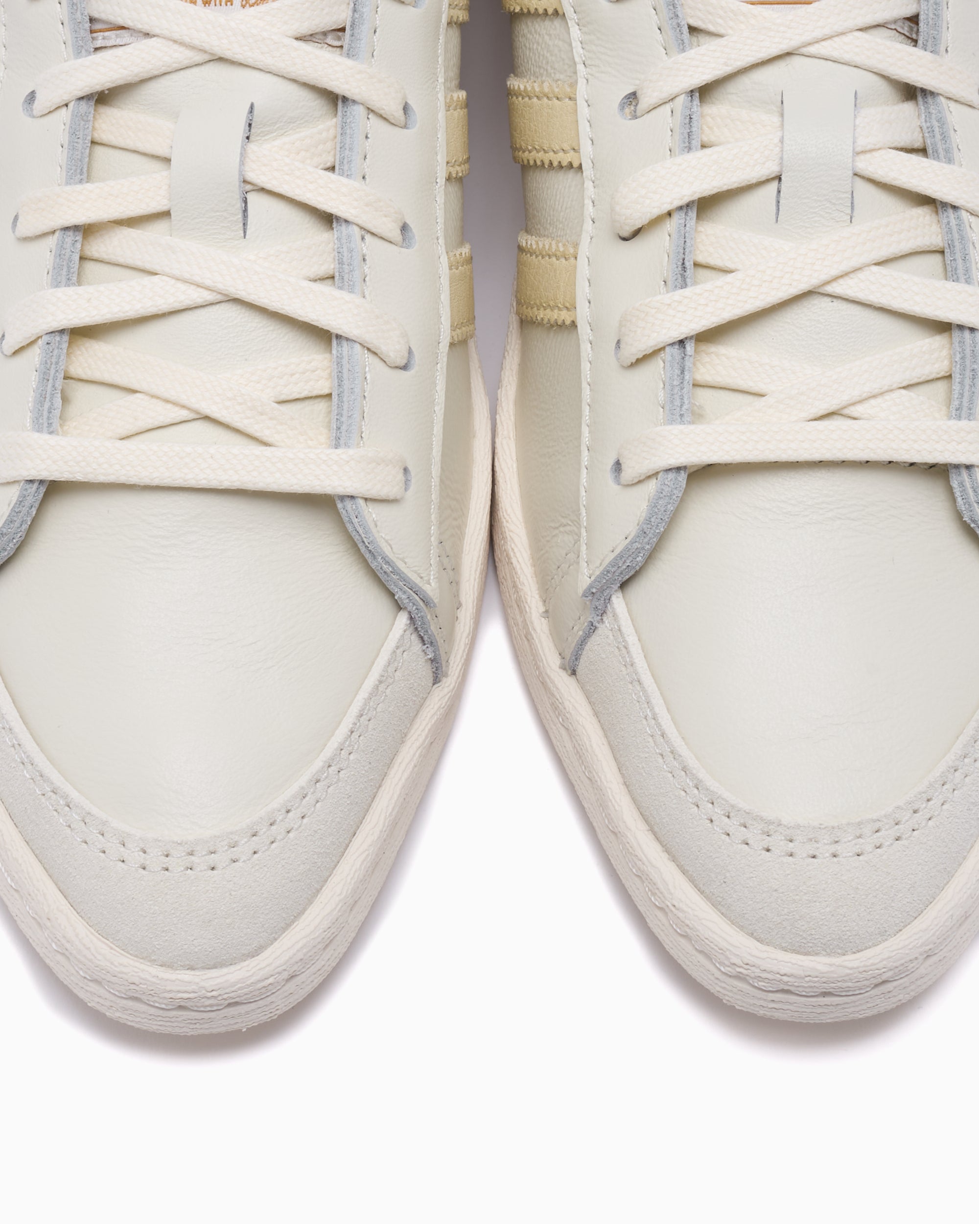 Sneakers adidas Originals x Willy Chavarria Jabbar Dress - JR6859