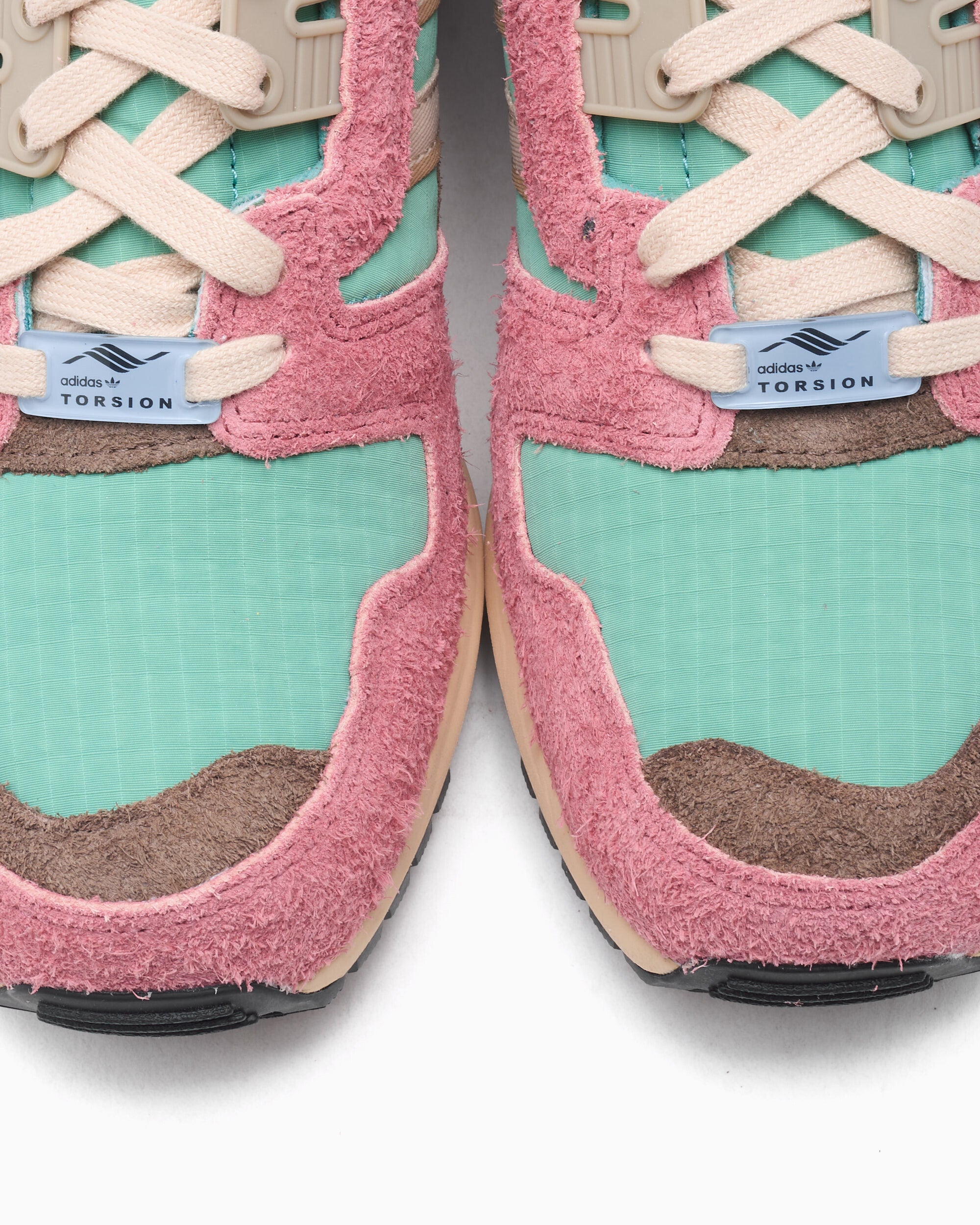 きぃ adidas Originals ZX 8000