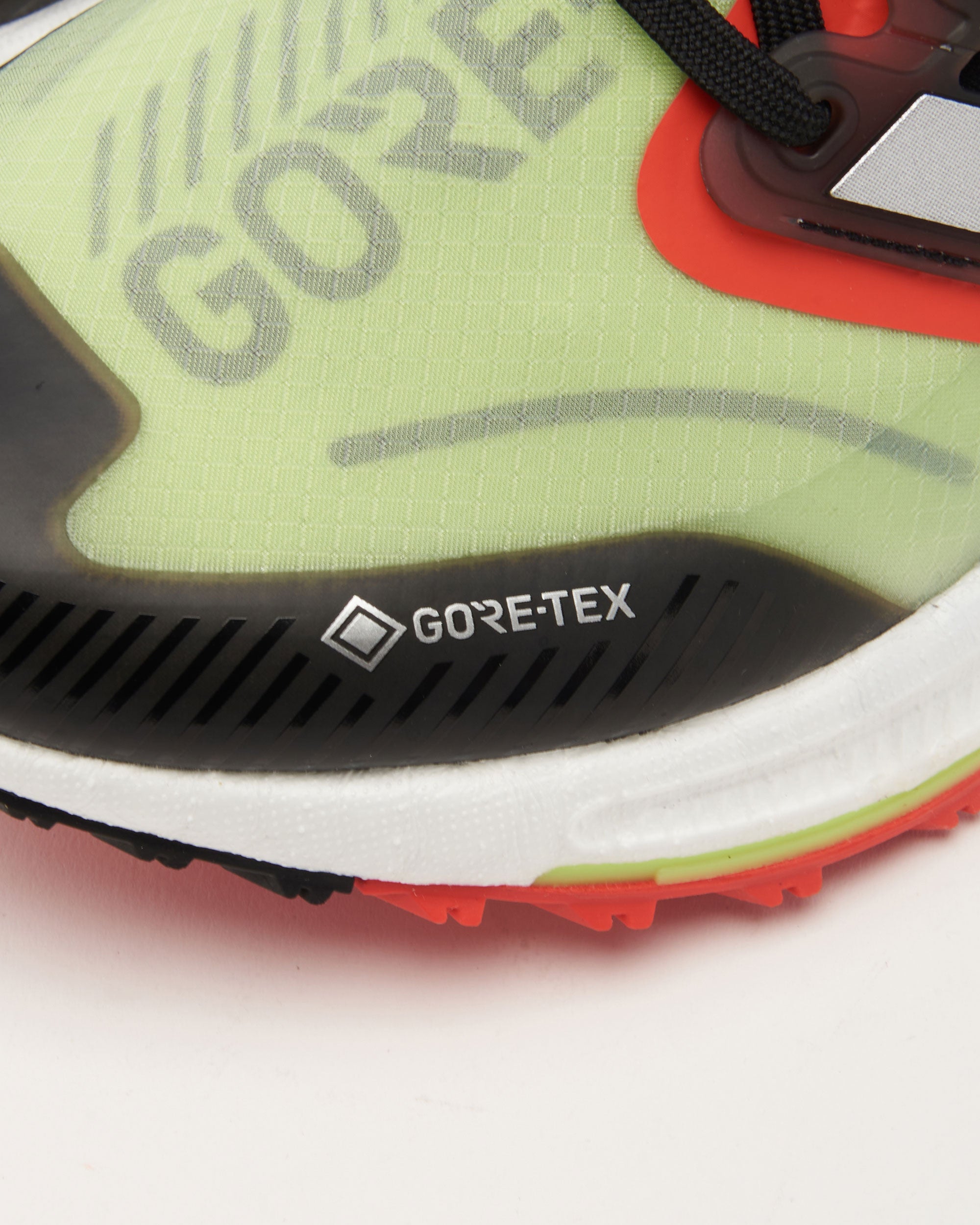 adidas Performance Ultraboost Light Gore-Tex