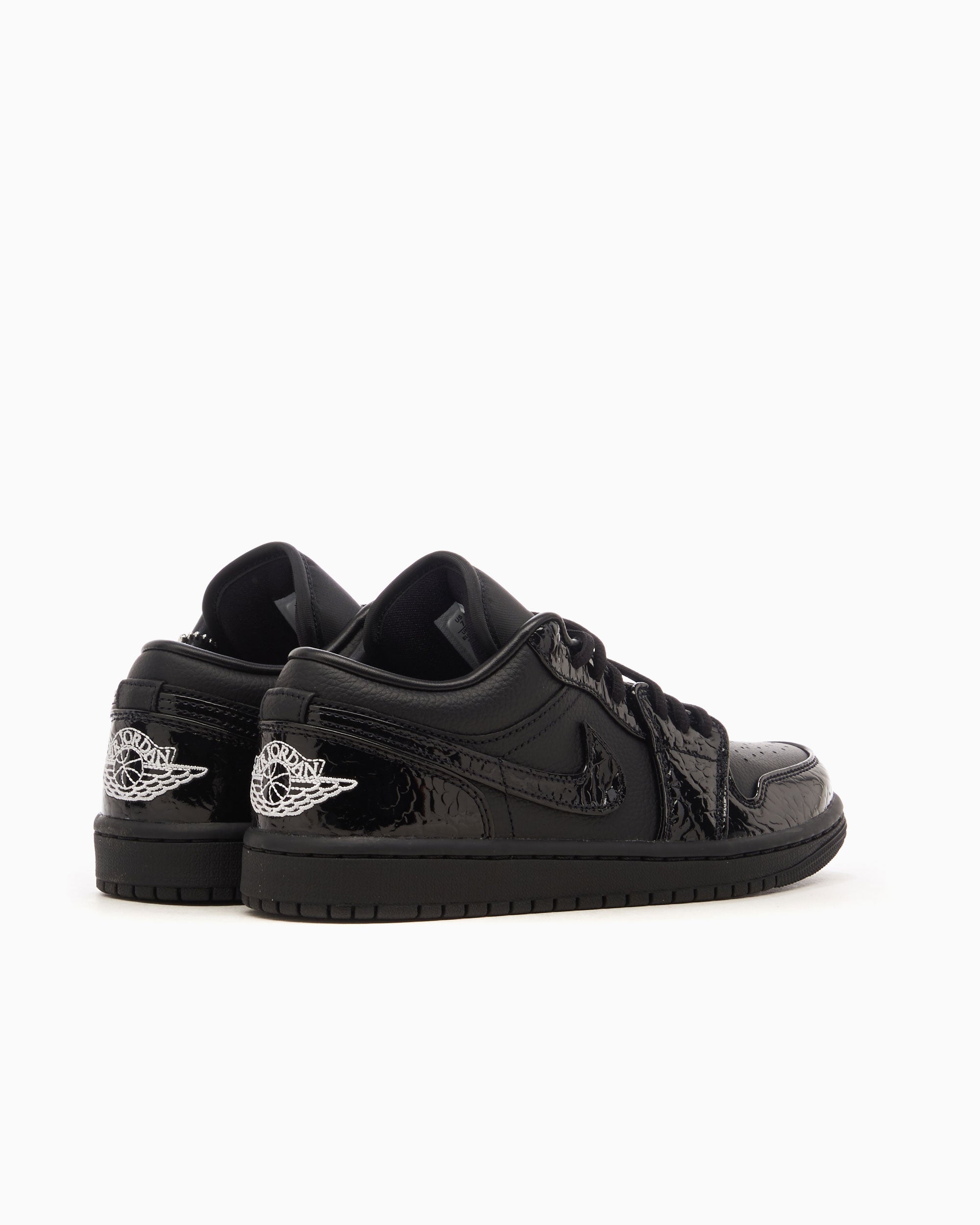Sneakers Air Jordan Women's 1 Low SE - HJ7743-010
