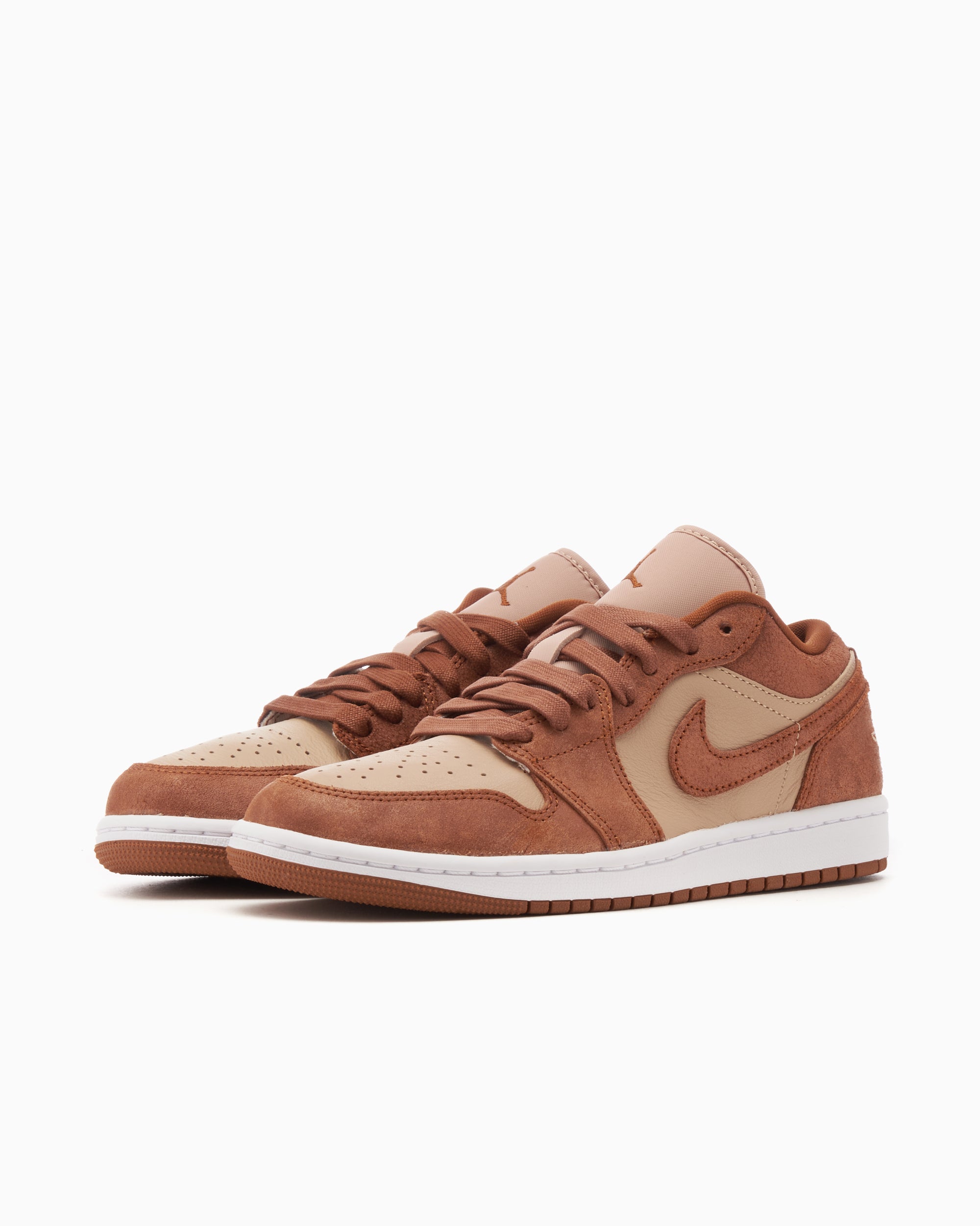 Air Jordan Women's 1 Low SE 
