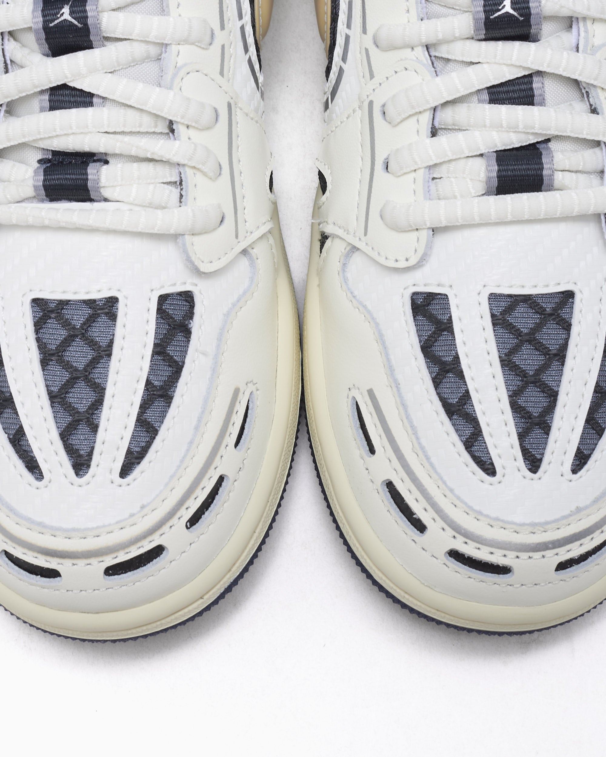 Air Jordan Women's 1 Low V3 