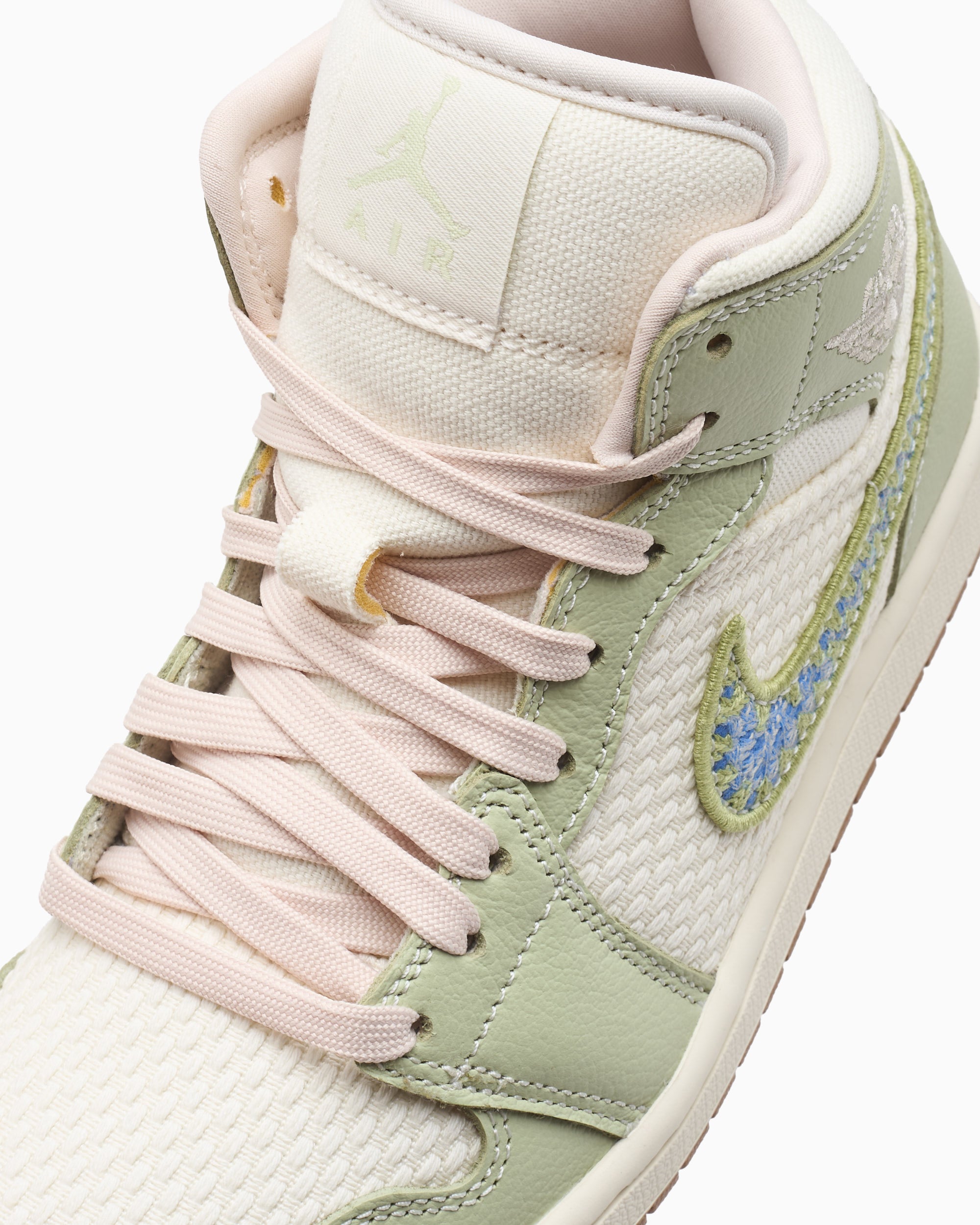 Air Jordan Women's 1 Mid SE 