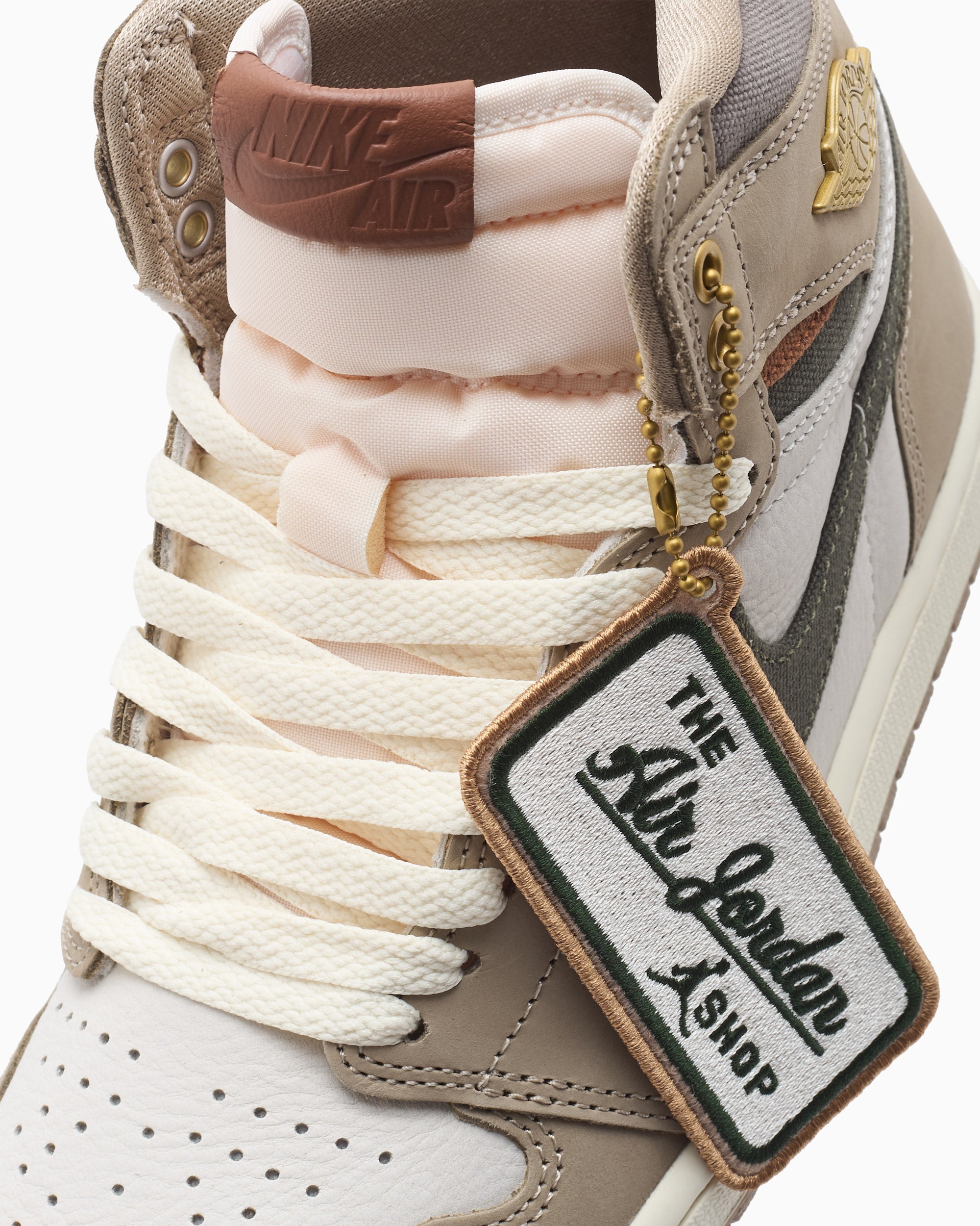 Air Jordan Women's 1 Retro HI OG 