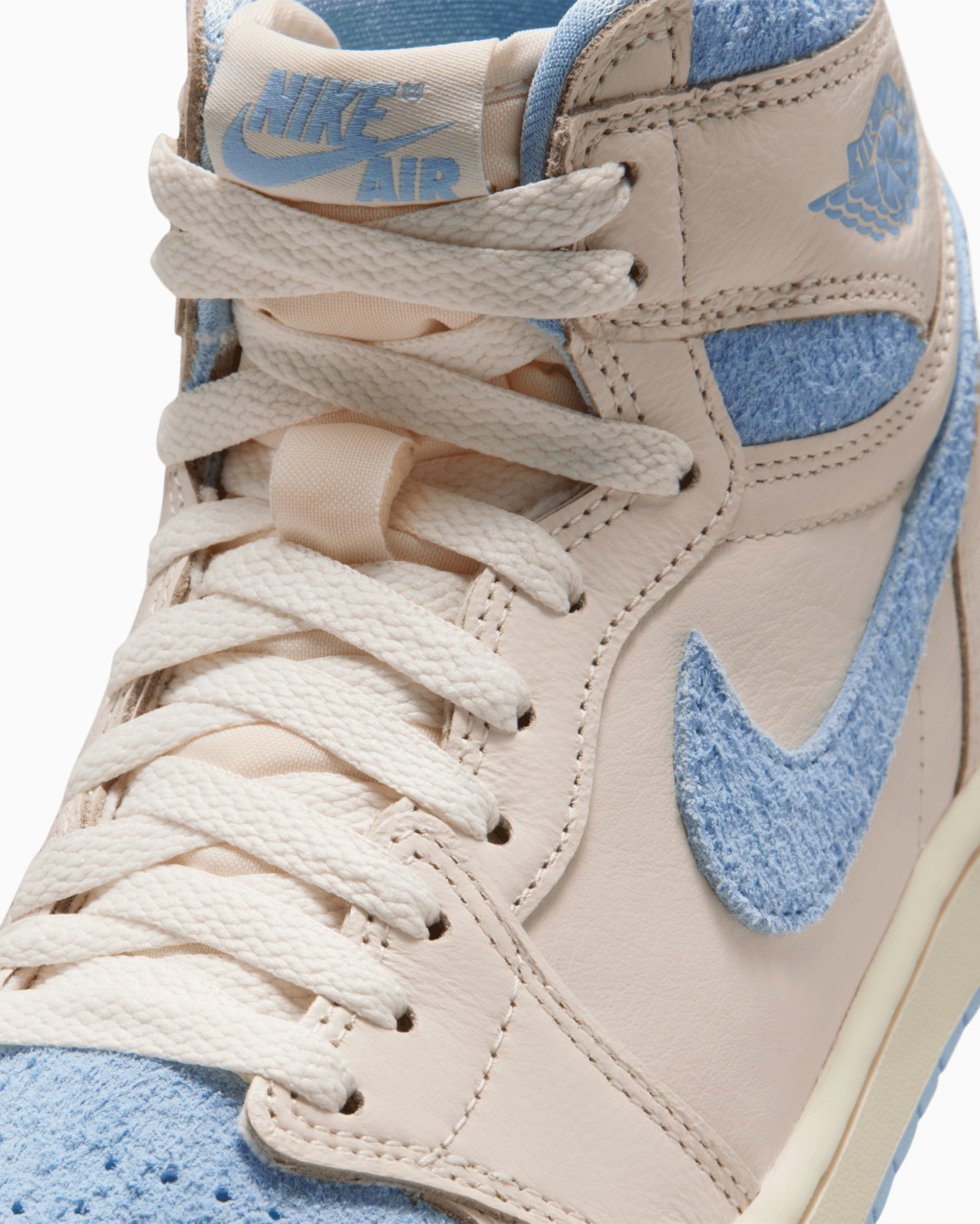 Air Jordan Women's 1 Retro High OG 