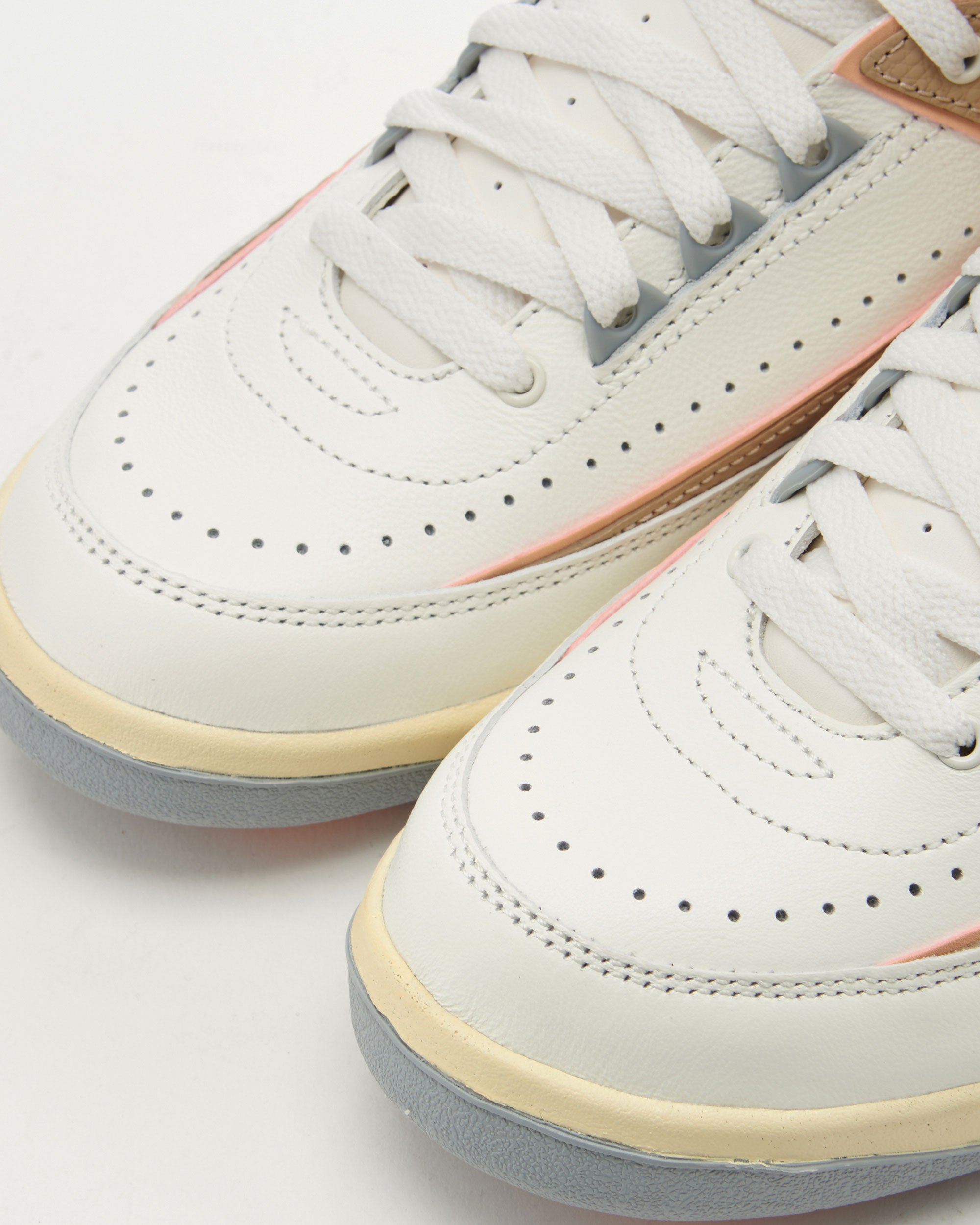 Sneakers Air Jordan Women's 2 Retro "Muslin" - DX4400-118