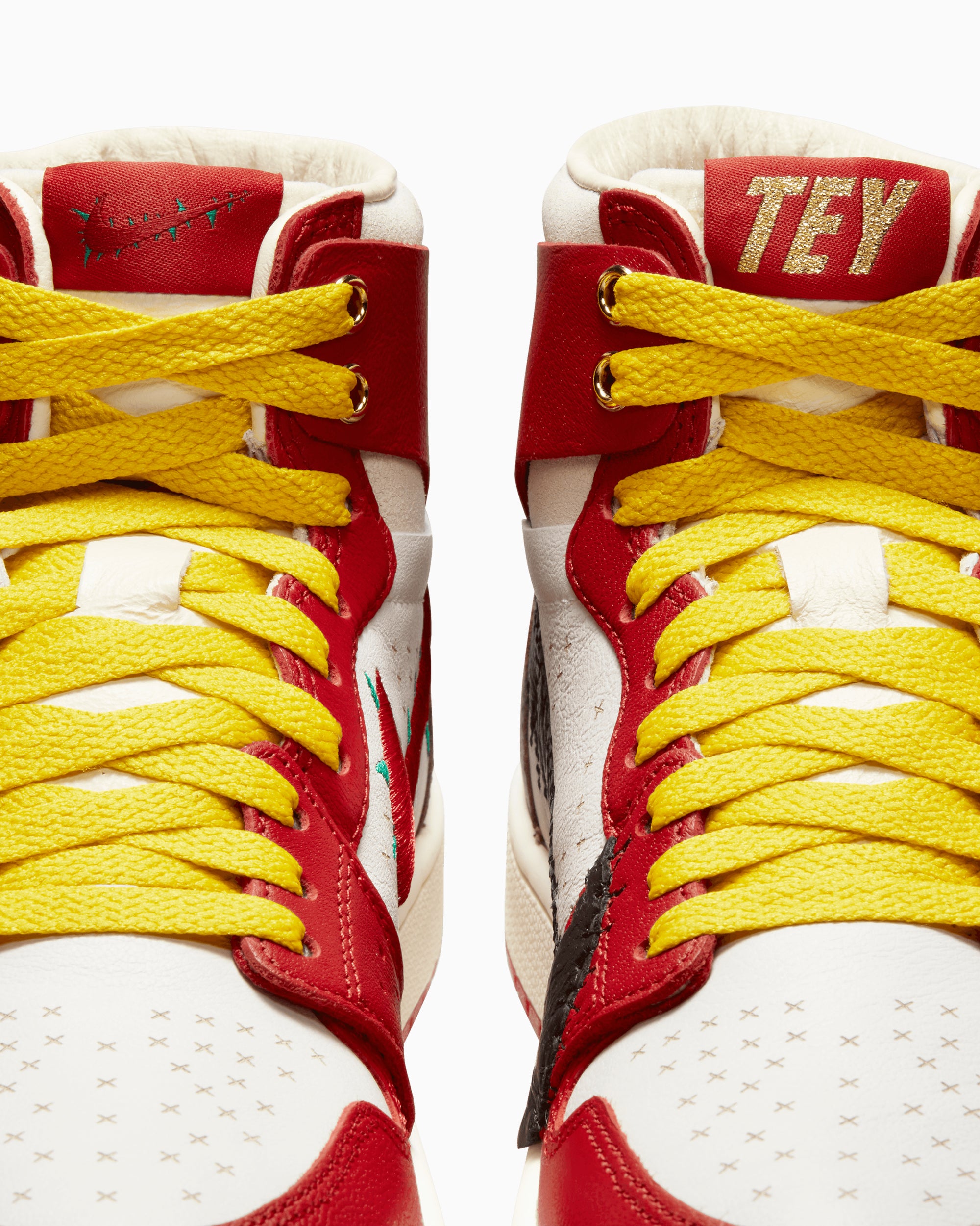 Sneakers Air Jordan x Teyana Taylor Women's 1 Zoom CMFT 2 SP "A Rose From Harlem" - FJ0604-601