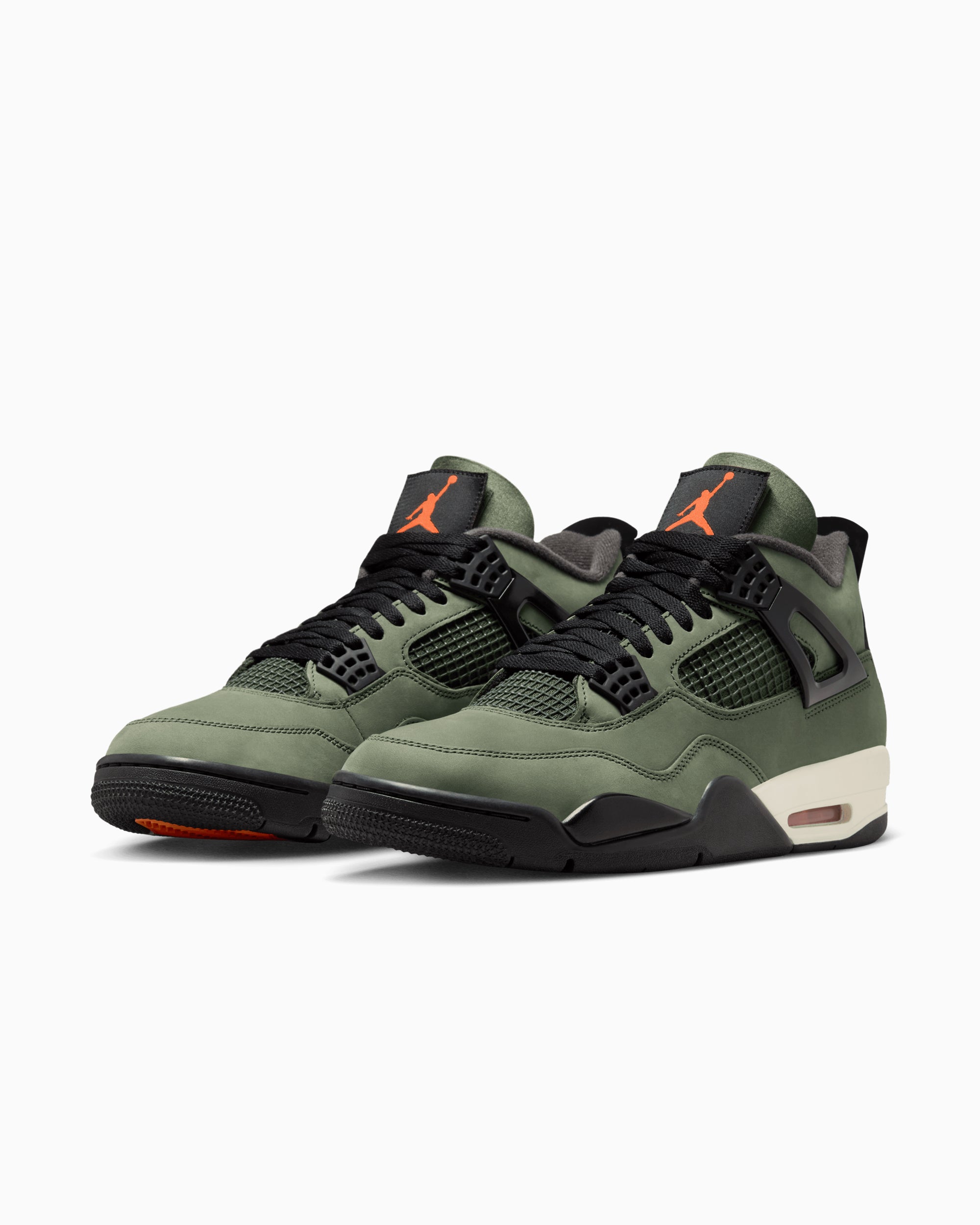 Air Jordan x Undefeated 4 Retro OG SP 