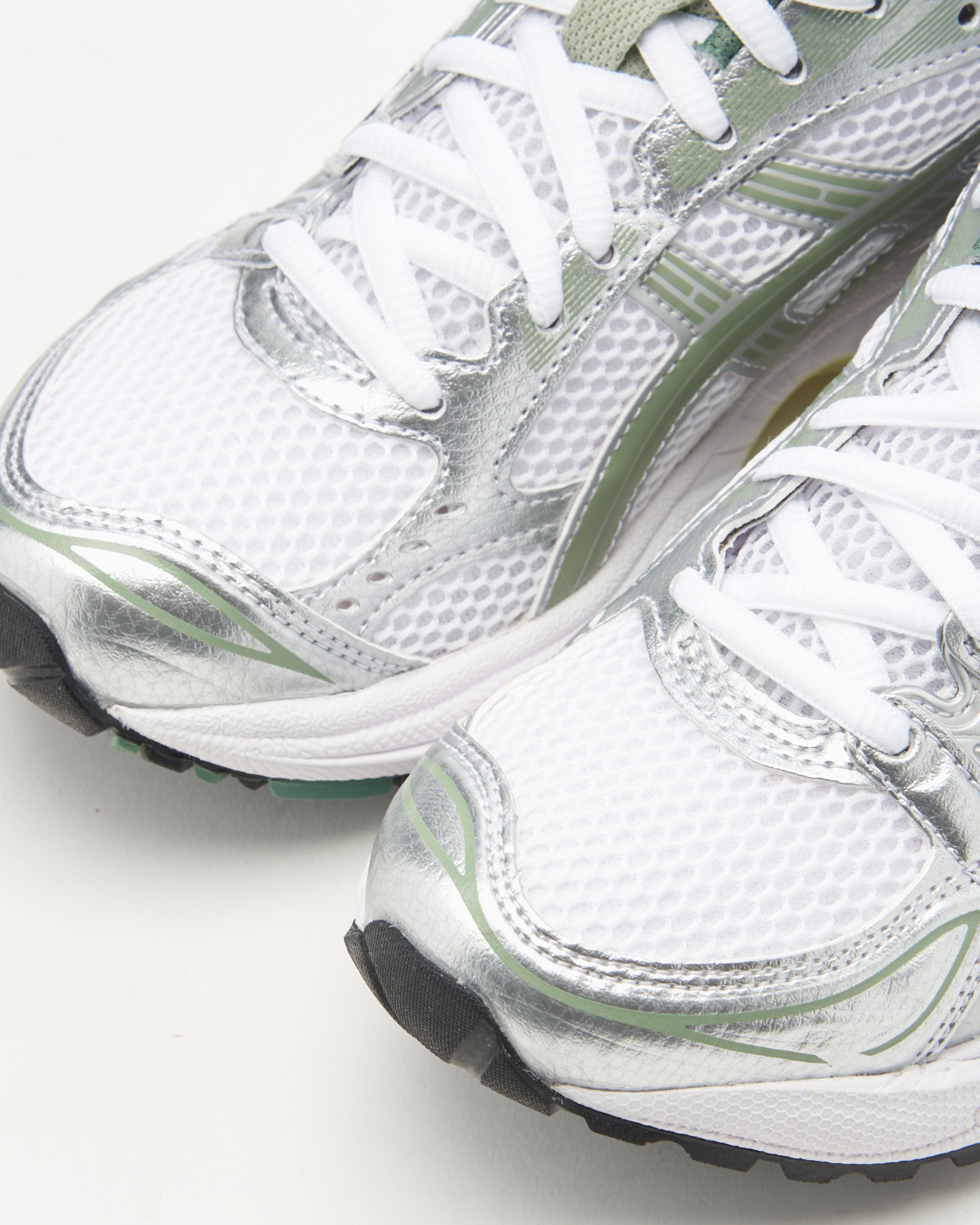 ASICS Gel-Kayano 14