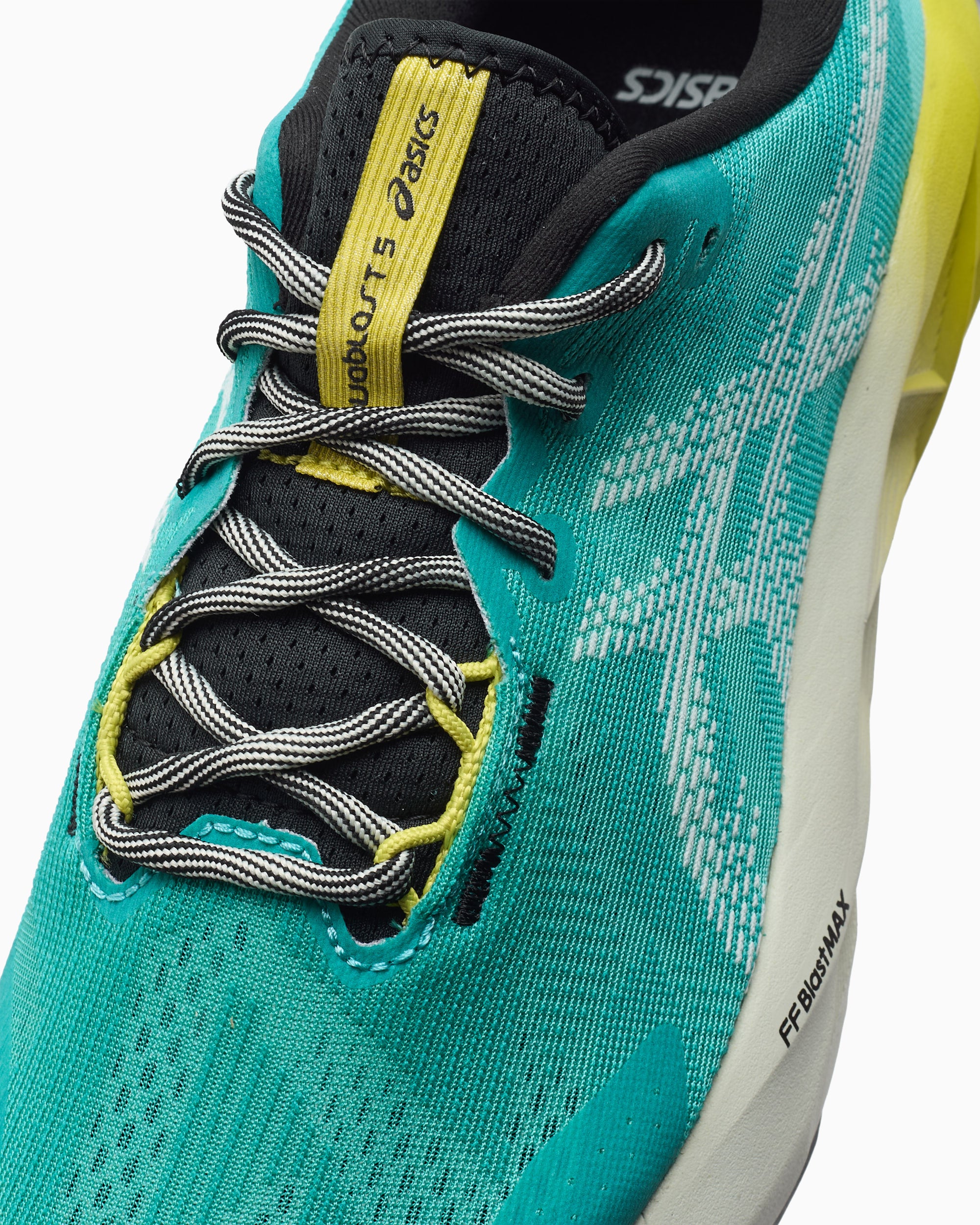 ASICS Novablast 5 TR