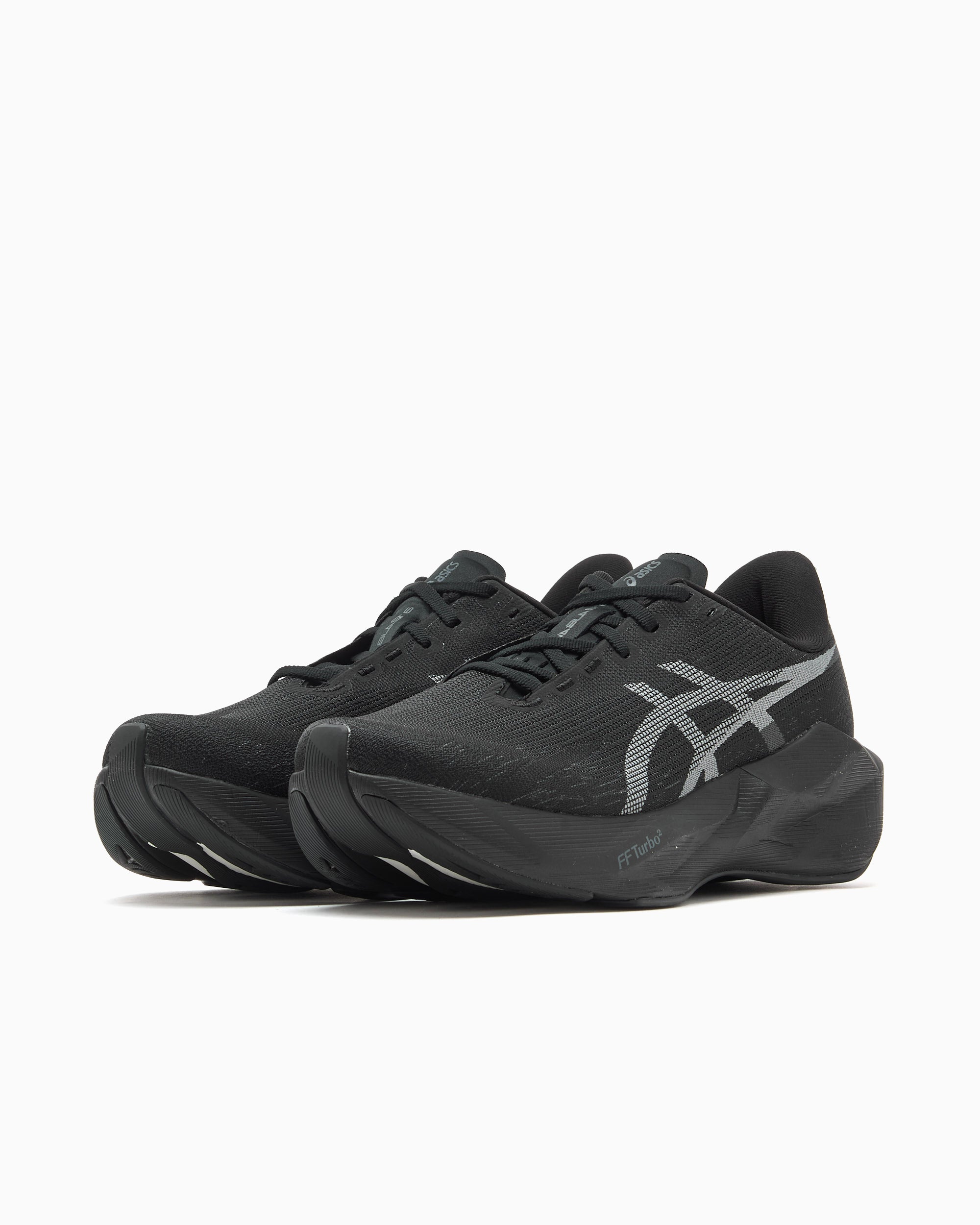 Sneakers ASICS Novablast 6 - 1011C243-002