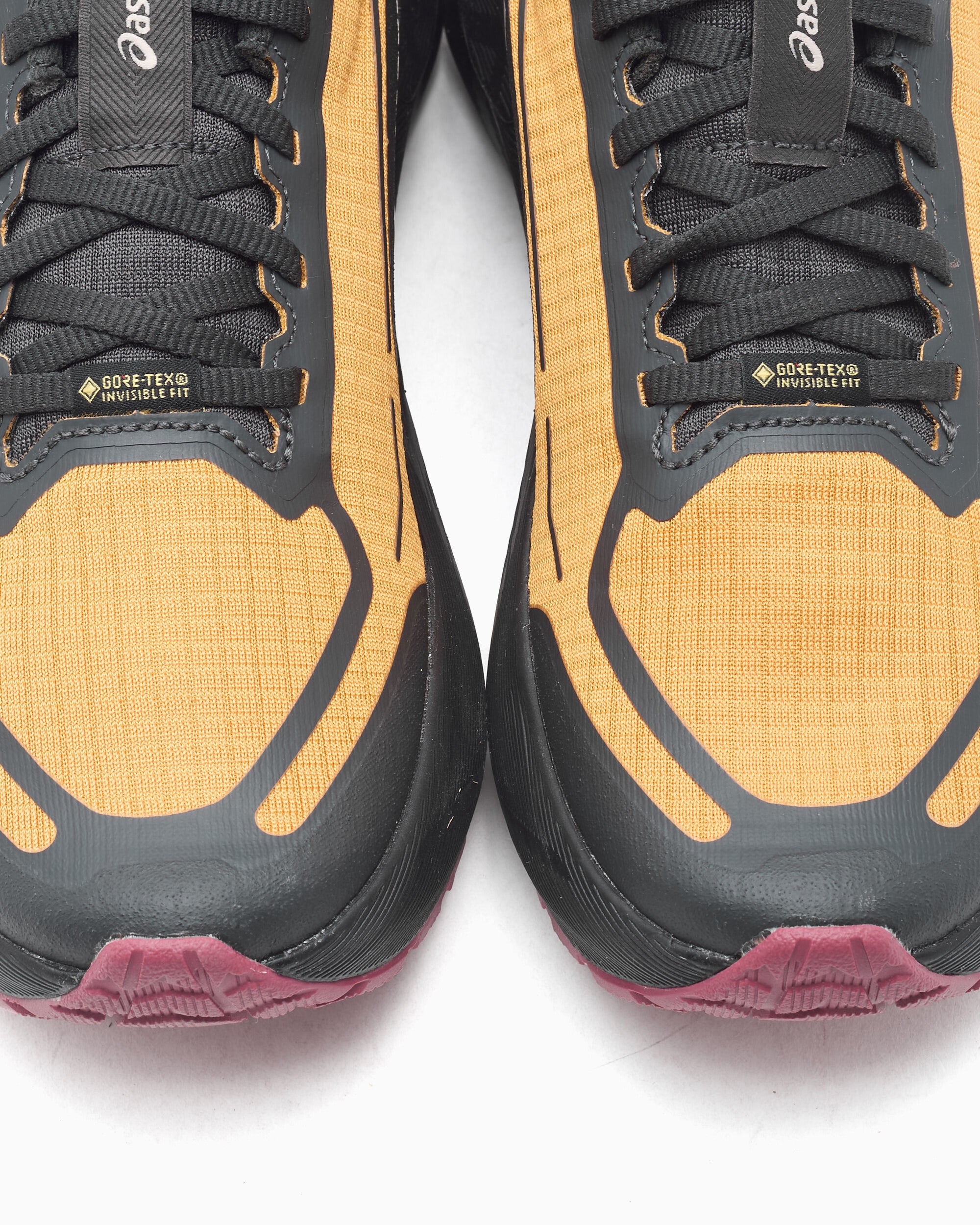 Sneakers ASICS Novablast 6 Gore-Tex® - 1011C256-800