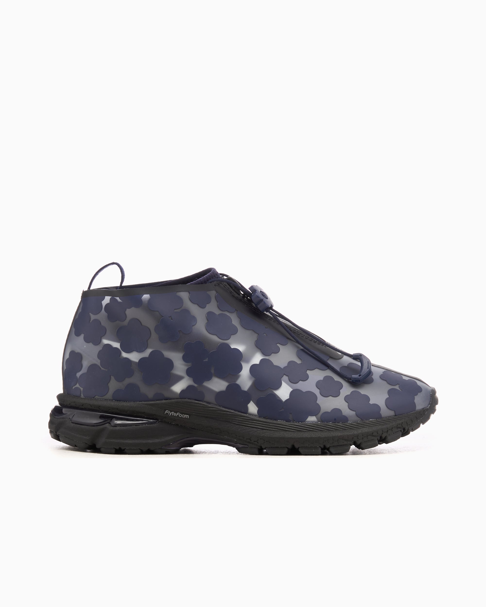 sneakers-asics-x-cecilie-