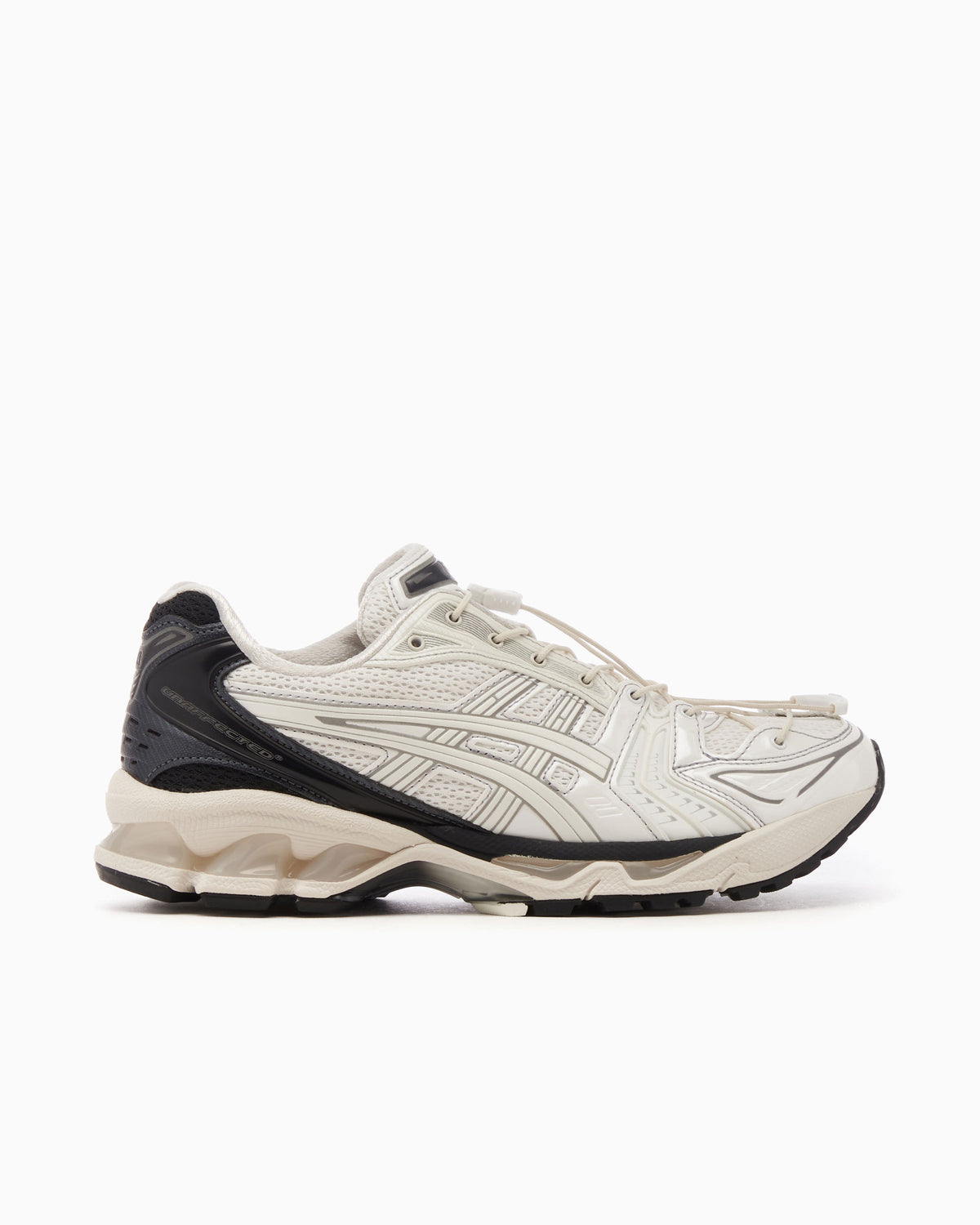 sneakers-asics-x-unaffected- 
