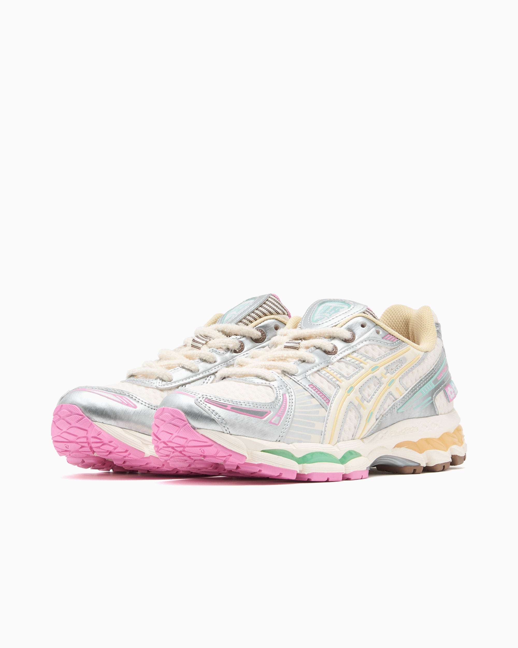 Sneakers ASICS x VANDYTHEPINK Gel-Kayano 12.1 - 1203B302-100