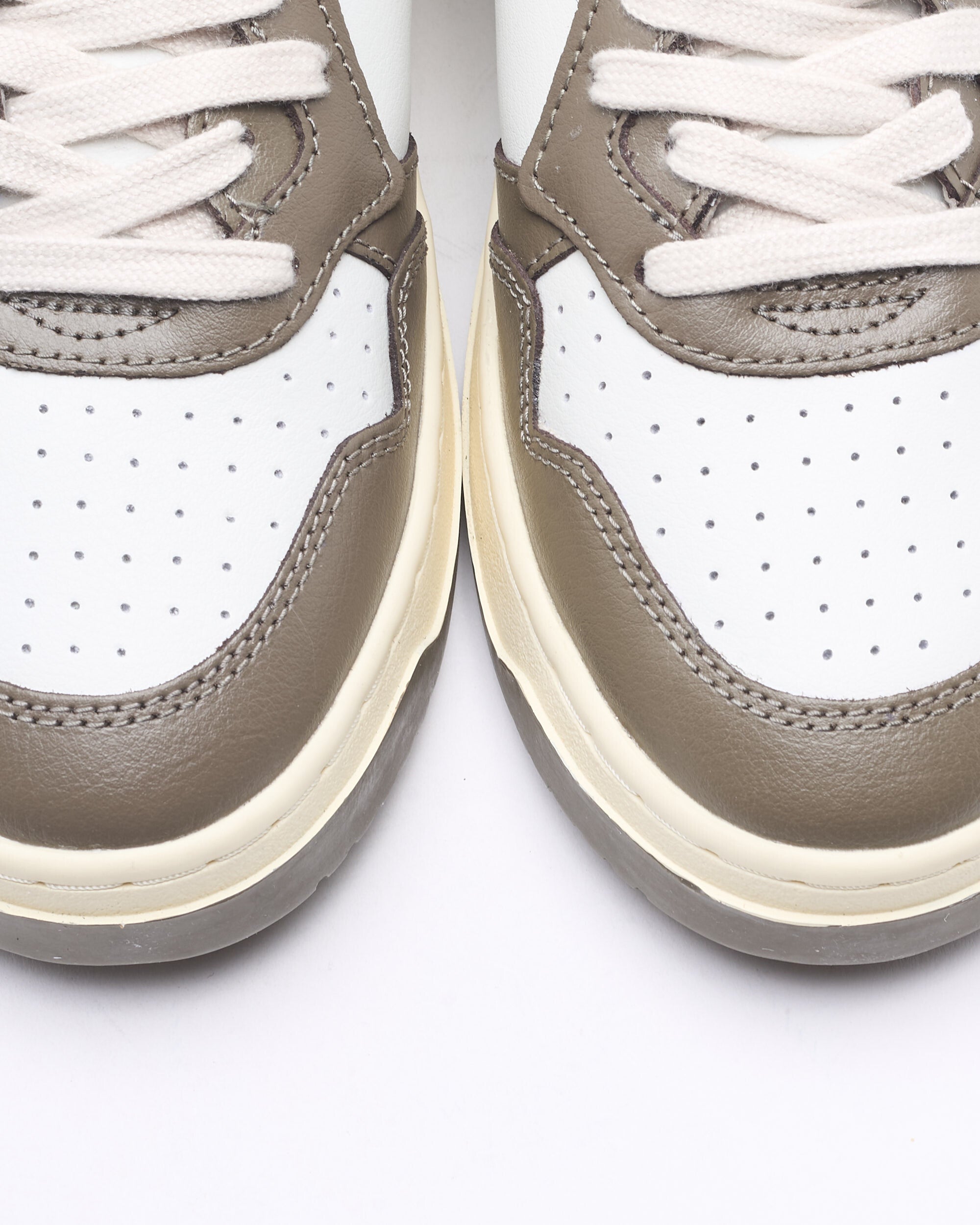 Sneakers Autry Medalist Low Leather - AULMWB68
