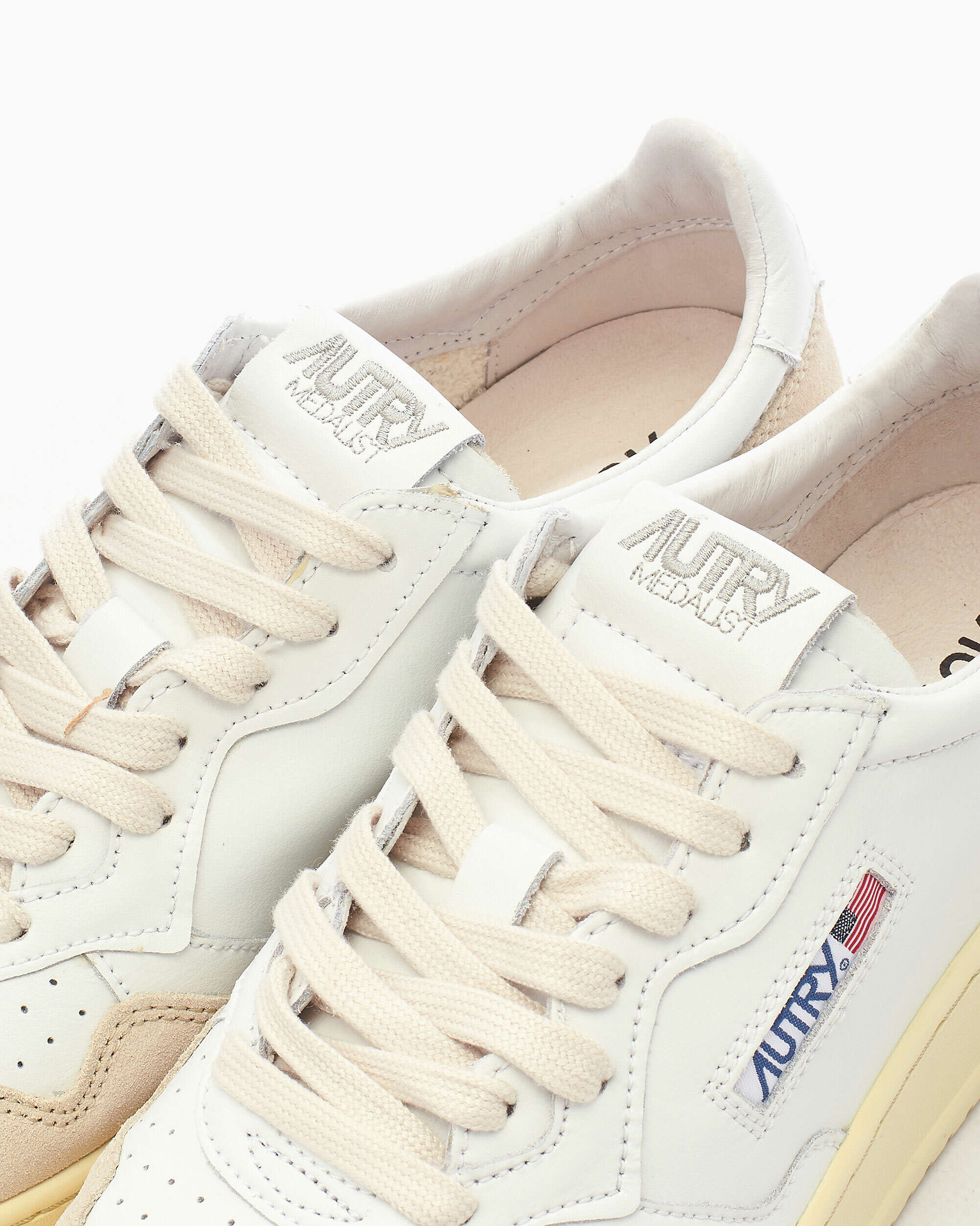 (新品＿未着用)AUTRY MEDALIST LOW 41 Autry Medalist Low Suede