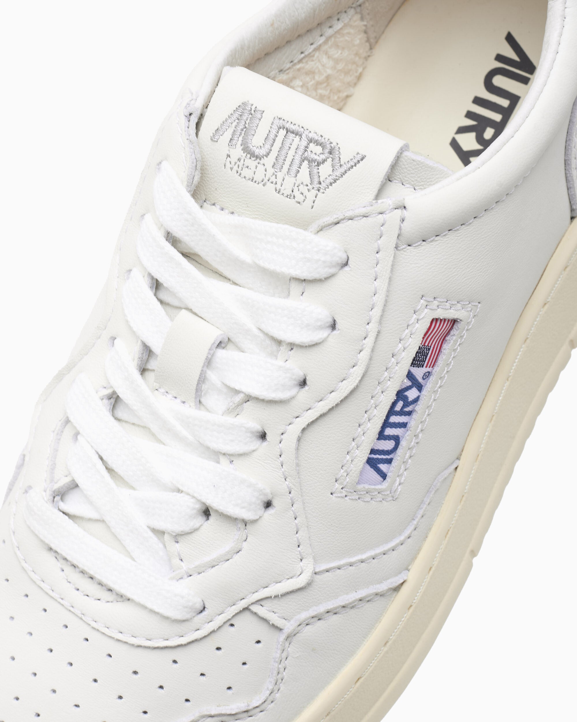 Sneakers Autry Women's Medalist Low Leather - AULWGG04