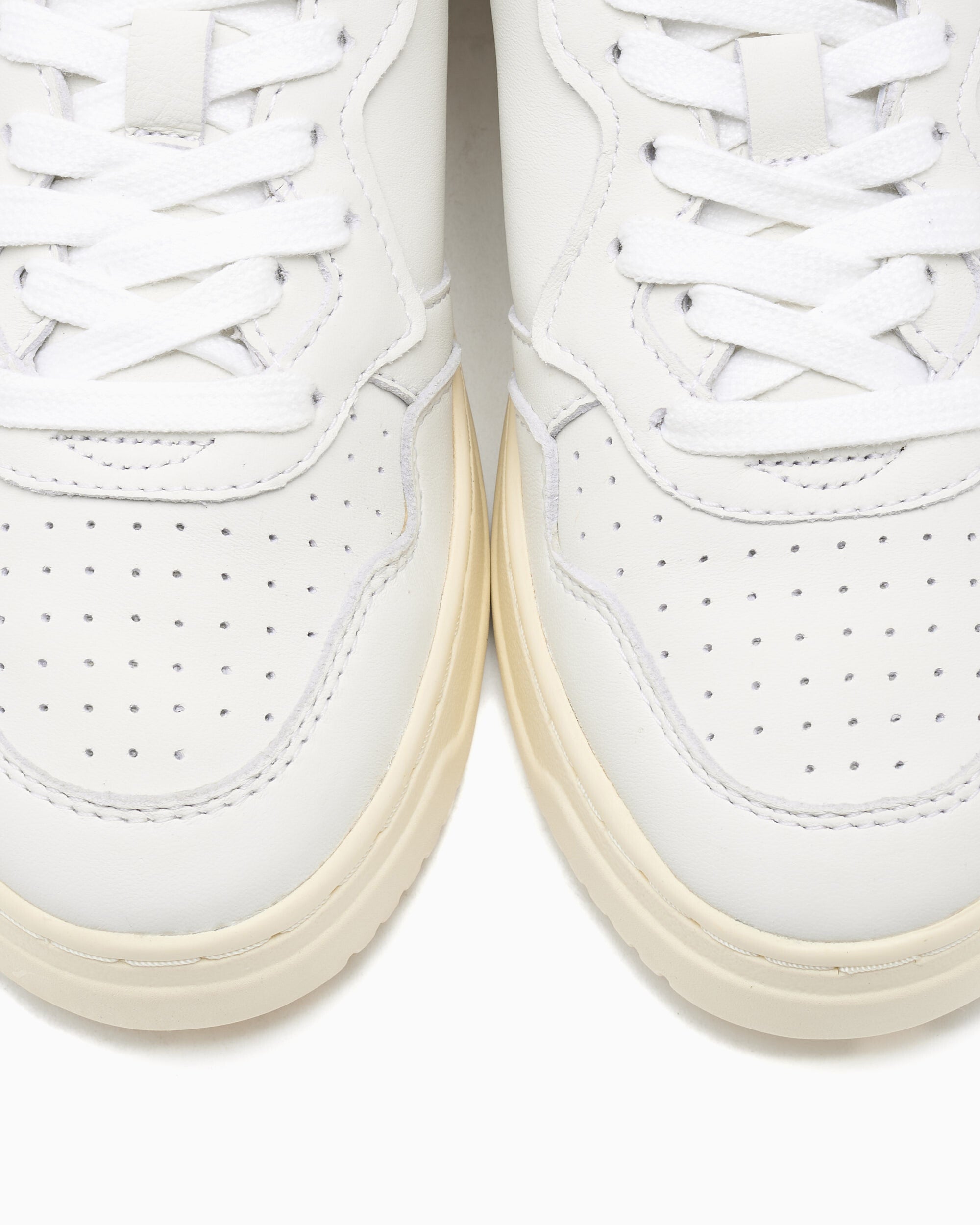 Sneakers Autry Women's Medalist Low Leather - AULWGG04