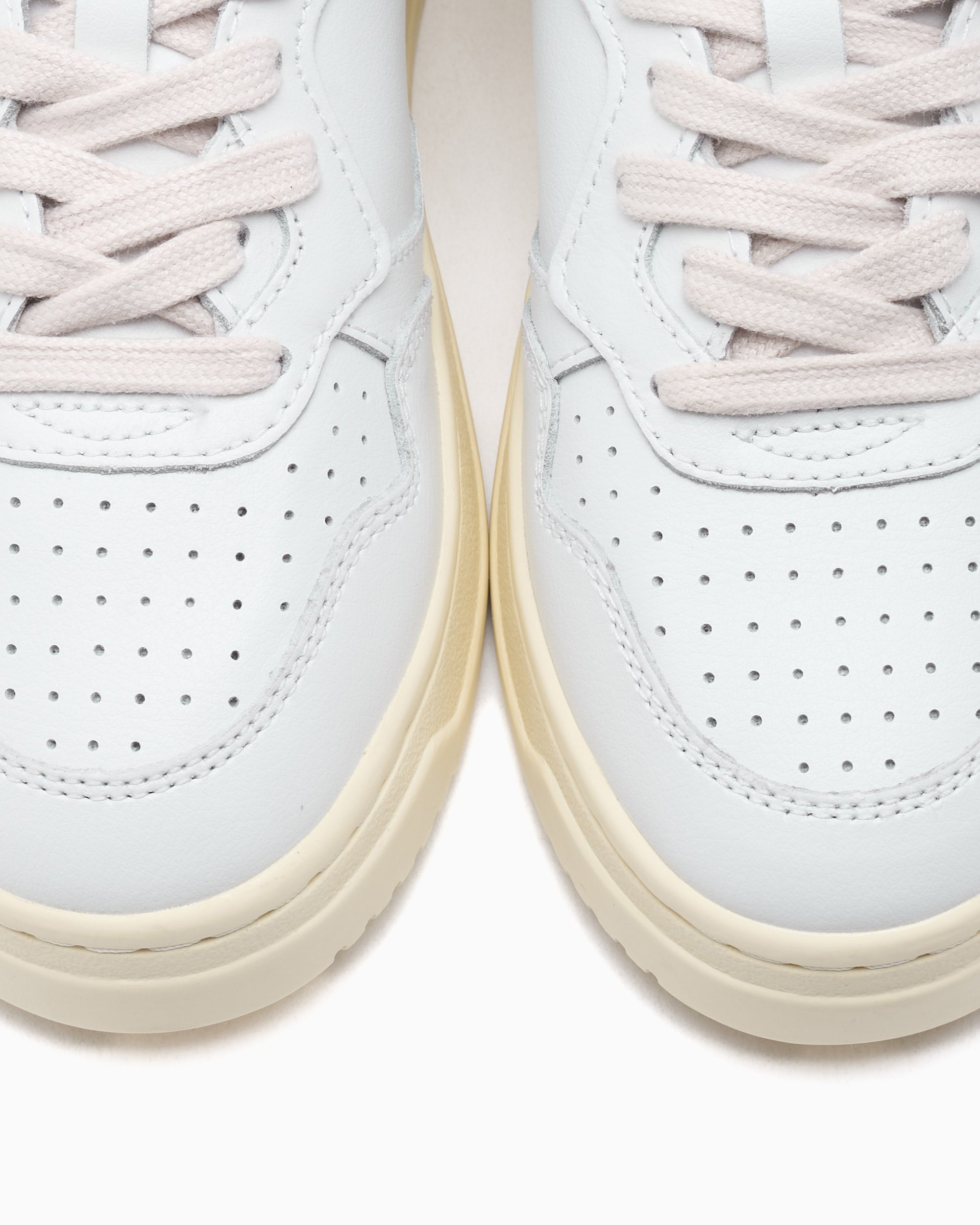 Sneakers Autry Women's Medalist Low Leather - AULWLL09