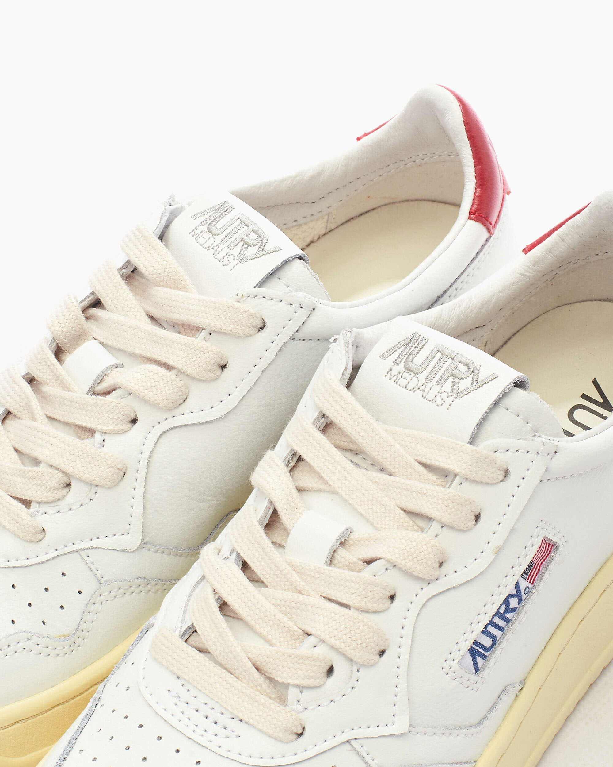 Sneakers Autry Women's Medalist Low Leather - AULWLL21