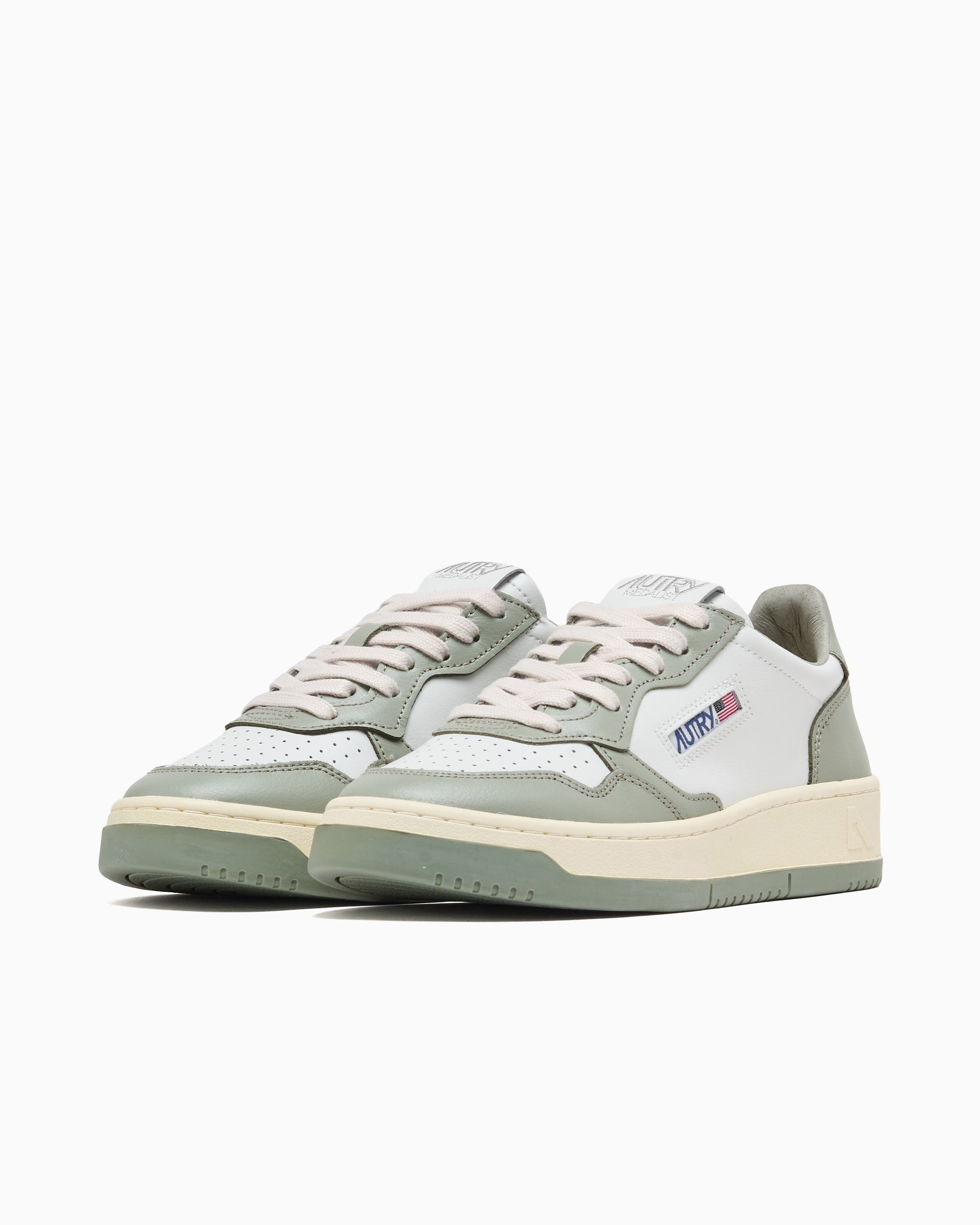 Sneakers Autry Women's Medalist Low Leather - AULWWB65