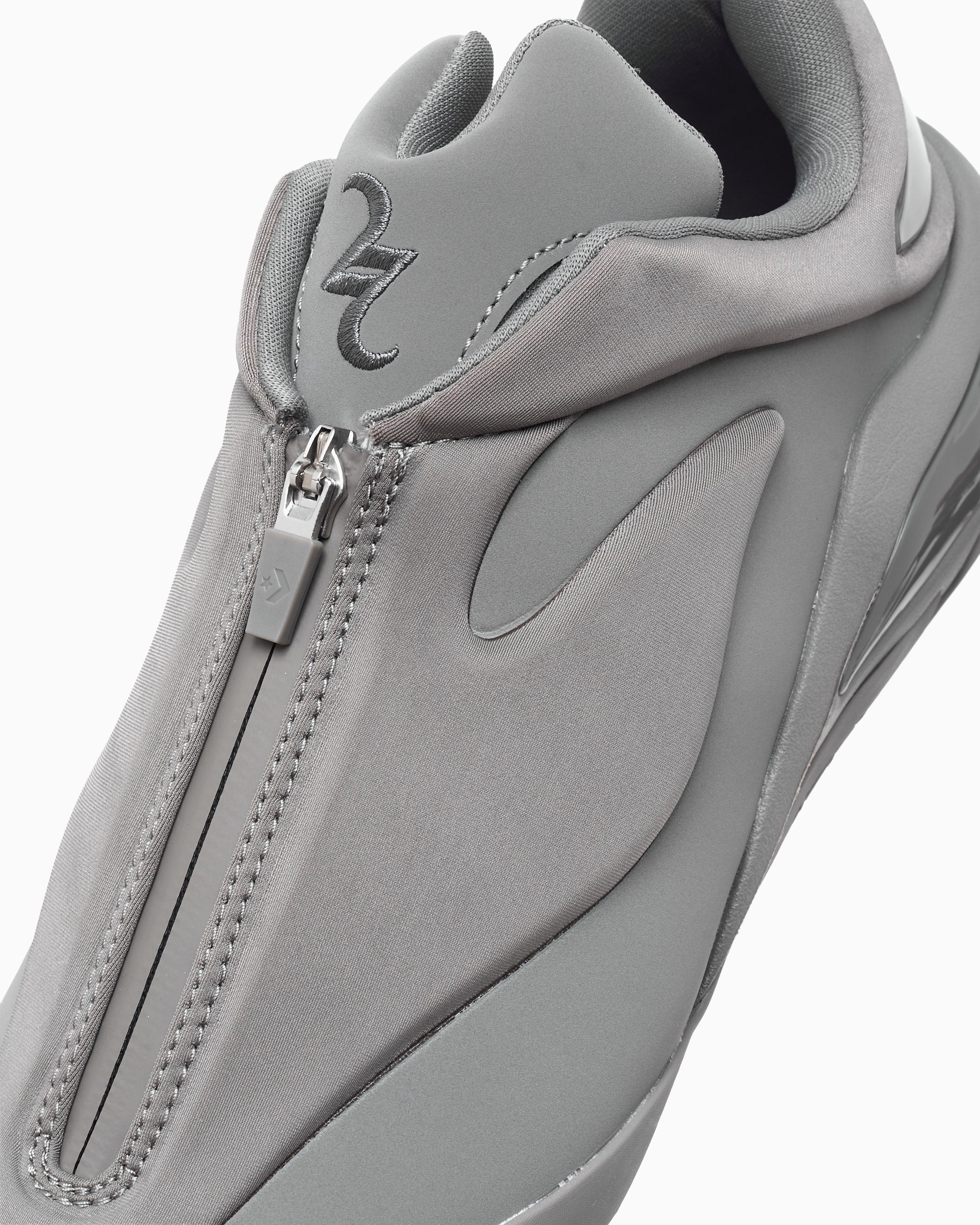 Converse Shai 001 