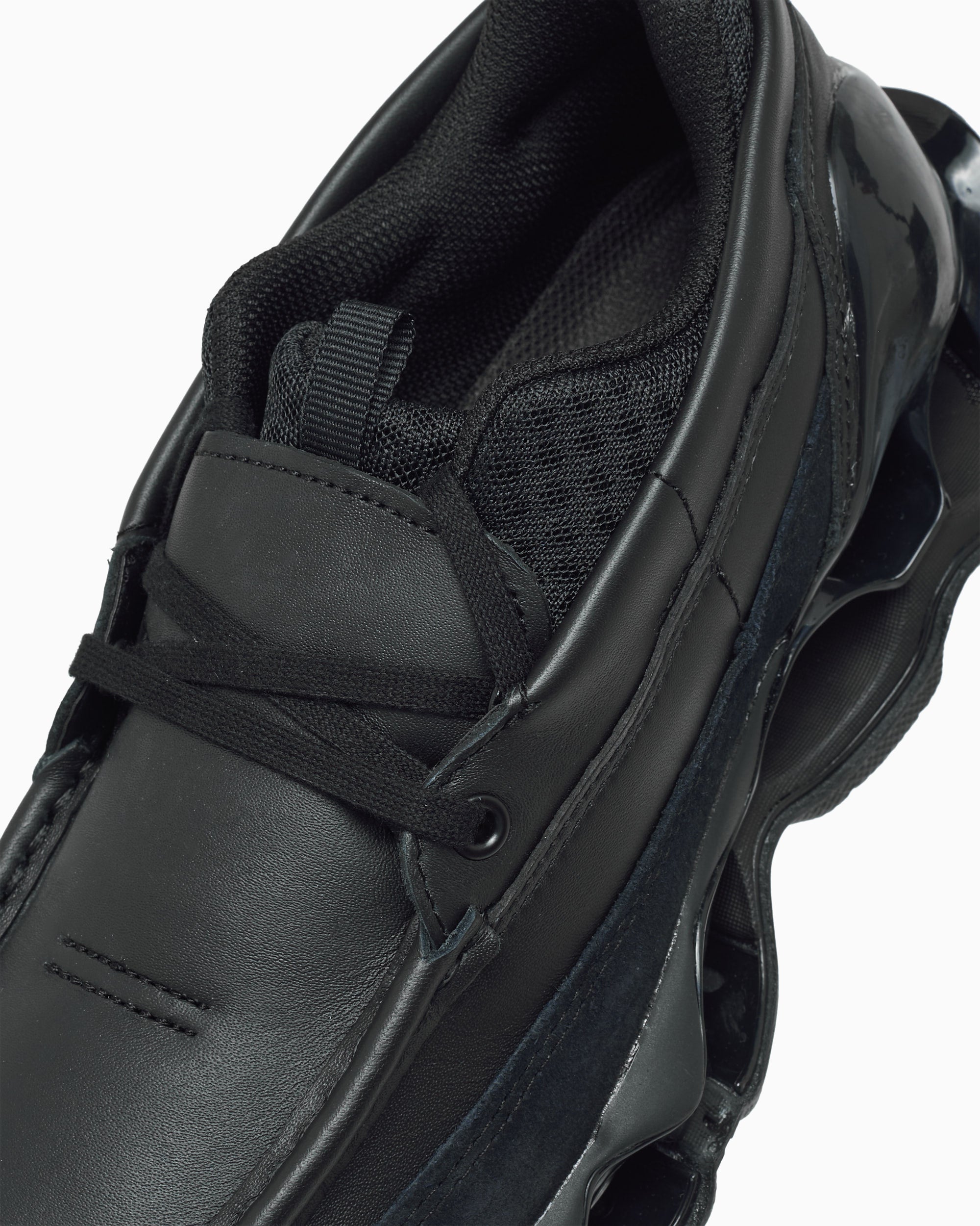 Mizuno Wave Prophecy Moc