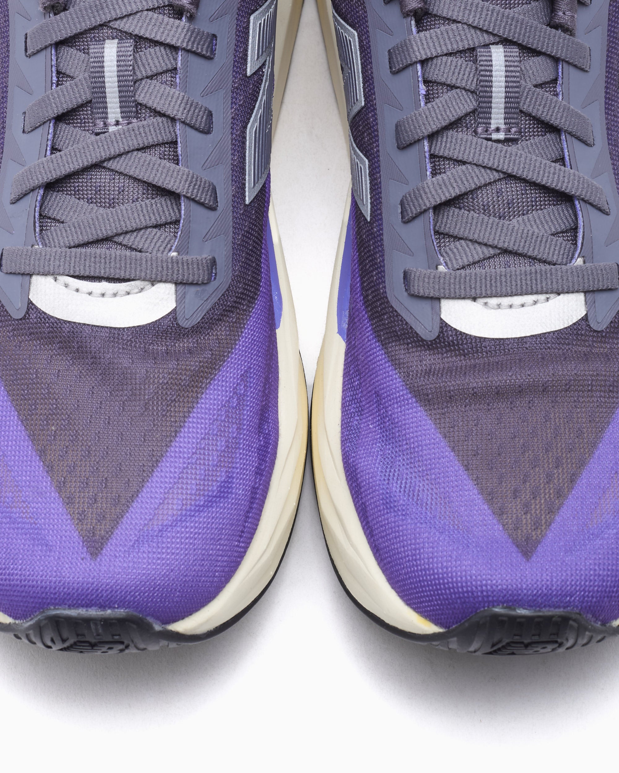 New Balance FuelCell Rebel V5 MFCX4KU