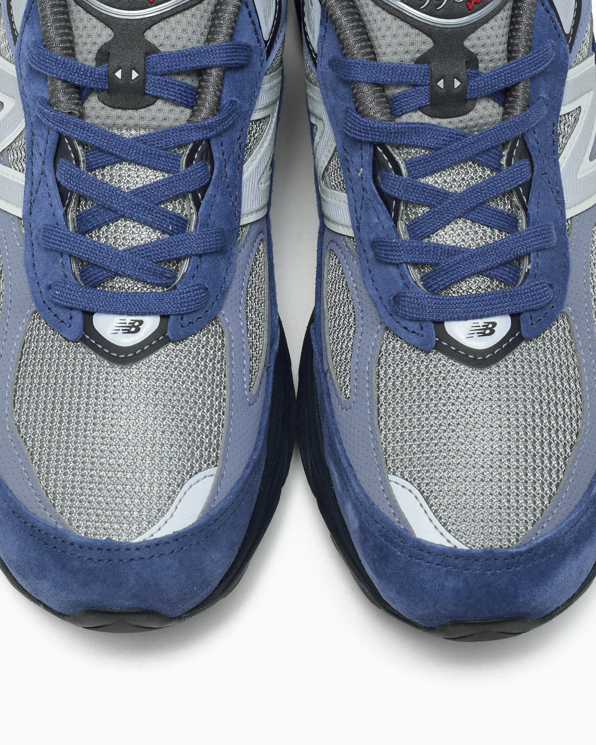 New Balance U990v6 LT6 