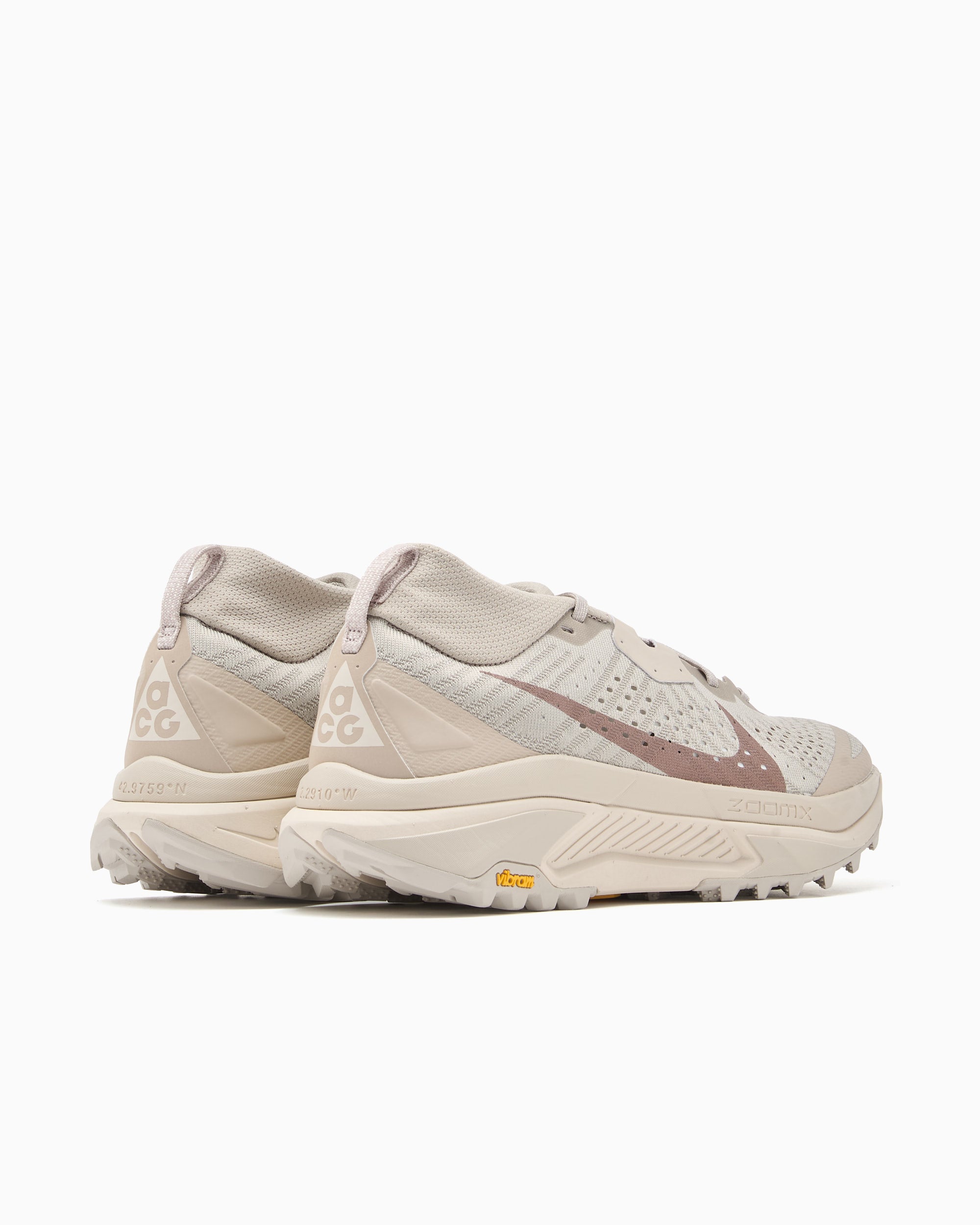 A Nike ACG Zegama Trail Vibram