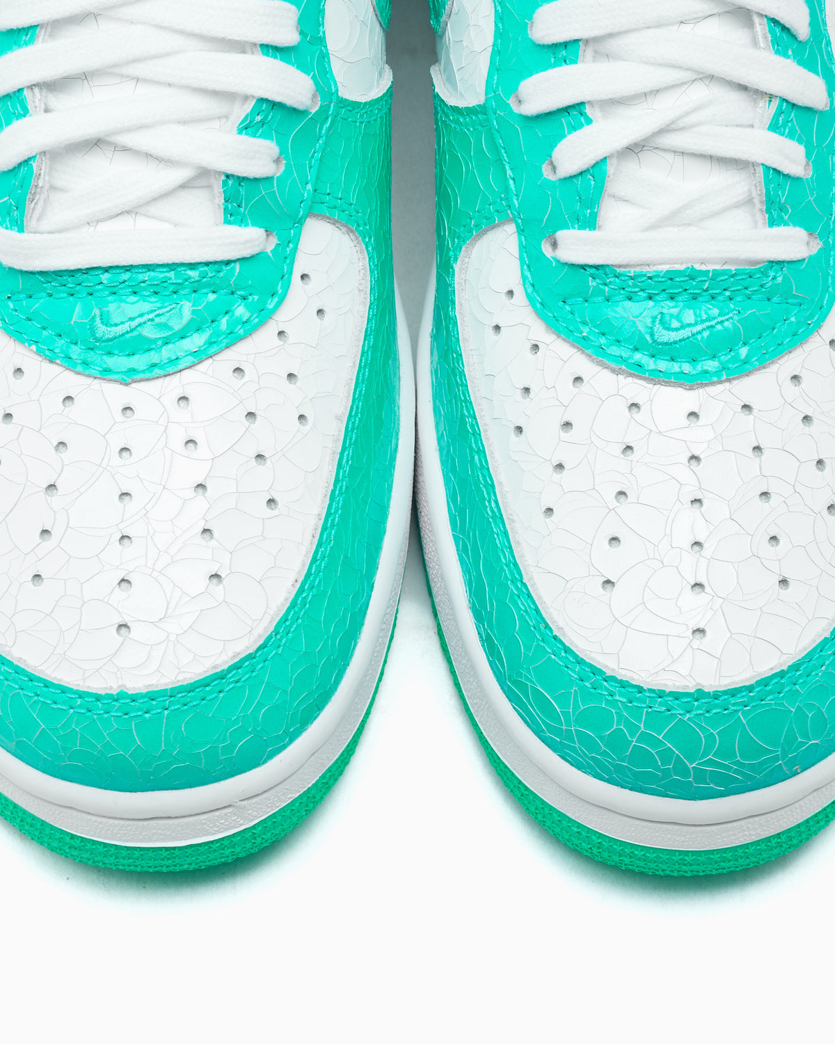 Sneakers Nike Air Force 1 '01 Cracked Patent Leather "Menta" - JA0248-001