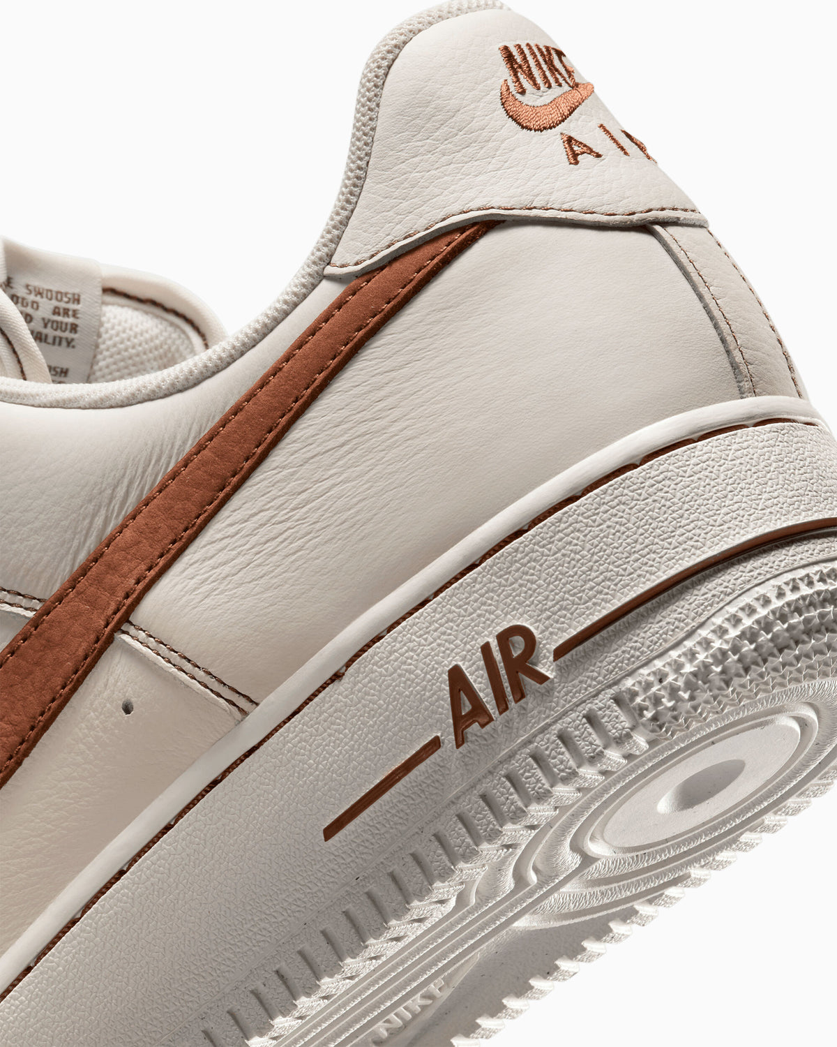 Sneakers Nike Air Force 1 '07 LV8 "Ivory Saddle Brown" - HQ2037-101