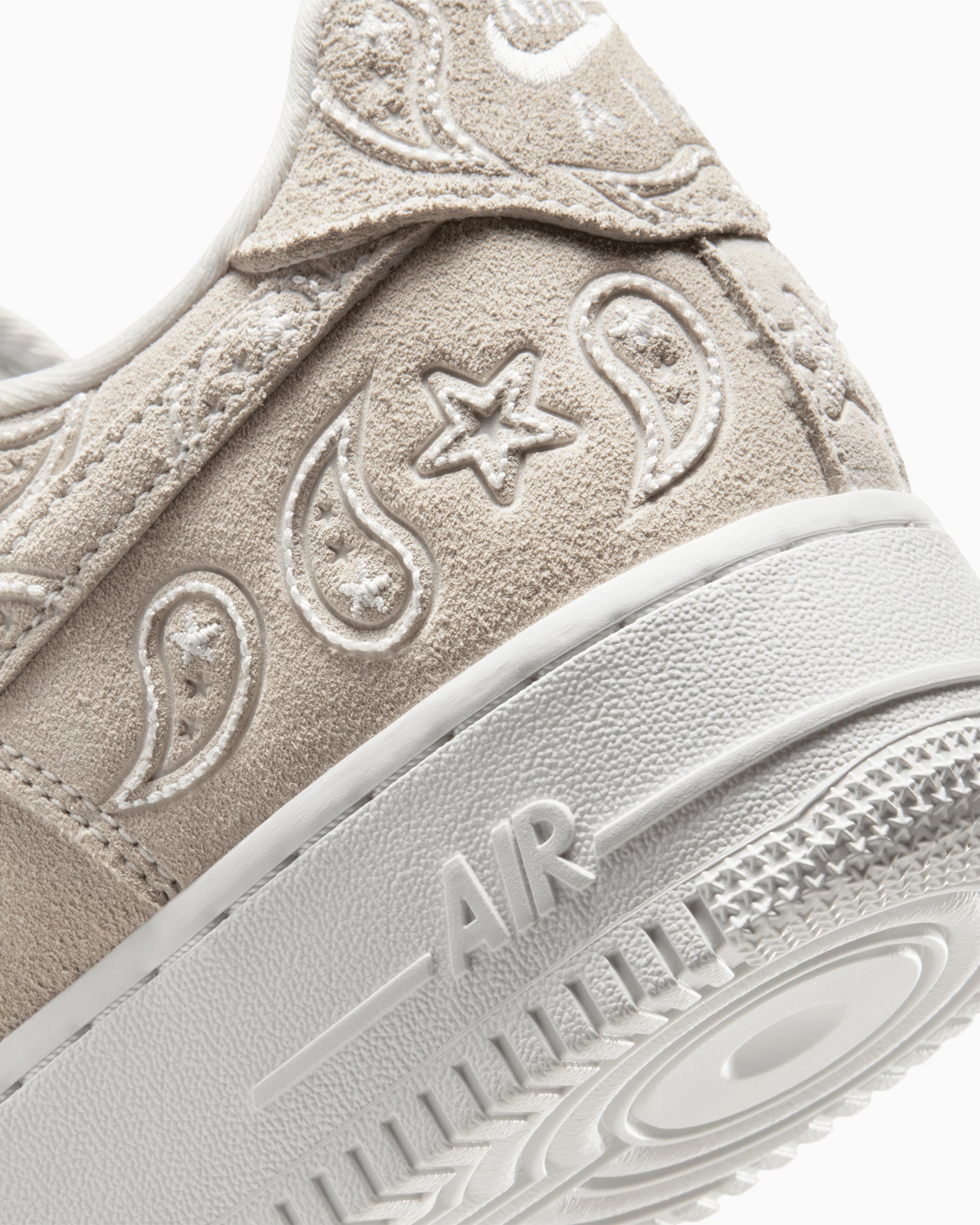 sneakers-nike-air-force-1-07-