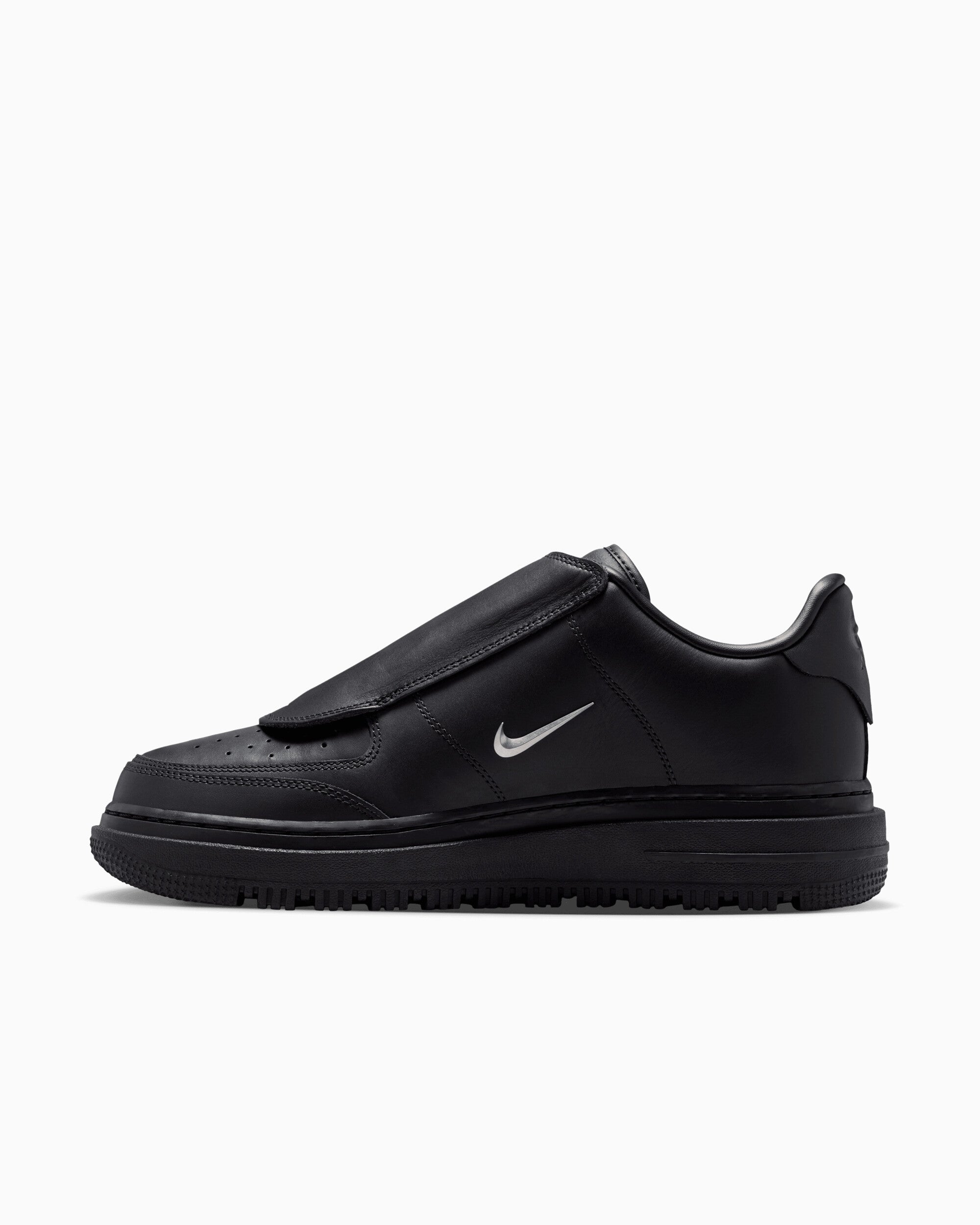 Nike Air Force 1 Luxe 